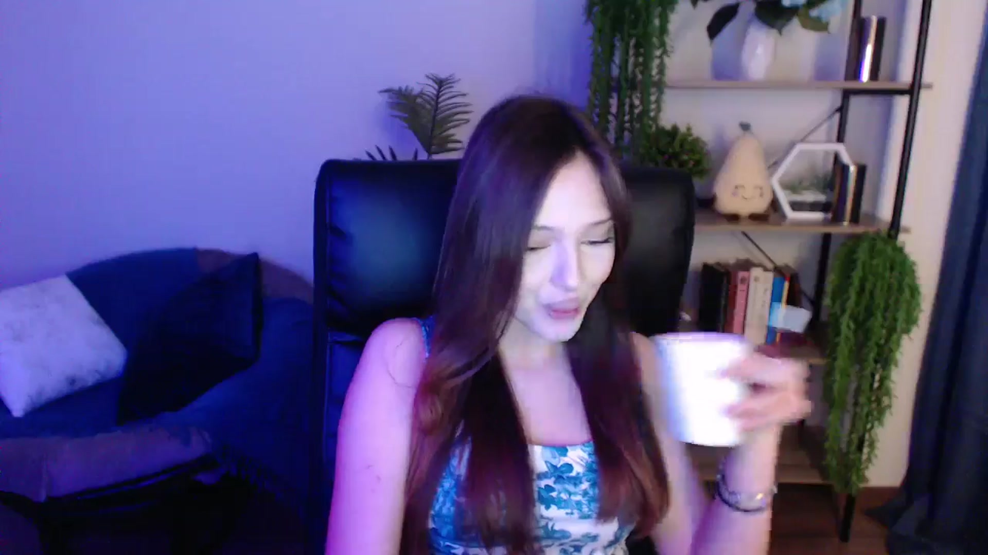 Gallery image thumbnail from KateManelli's myfreecams stream on, 03/07/2025, 14:06 image 2 of 20