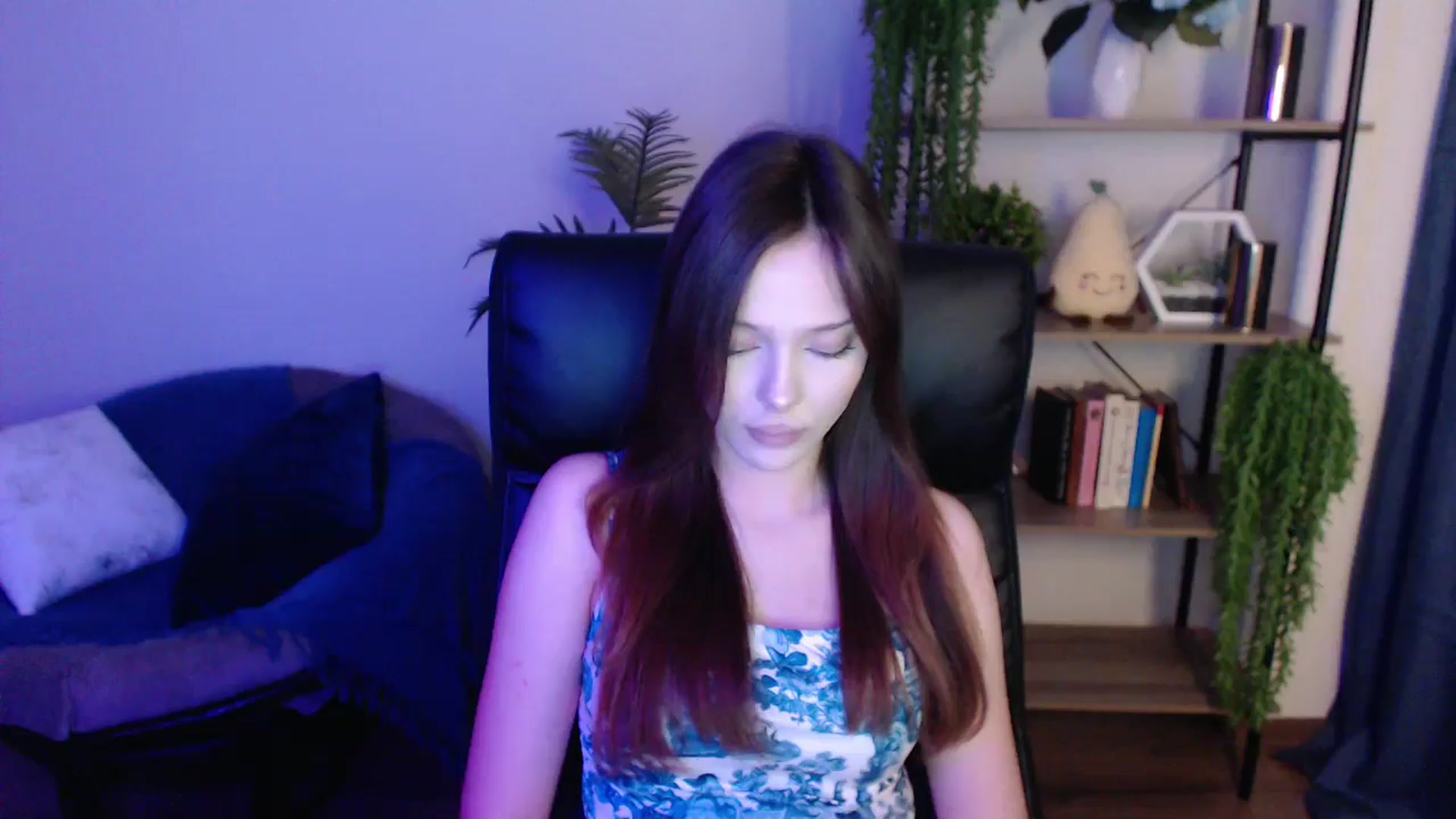 Gallery image thumbnail from KateManelli's myfreecams stream on, 03/07/2025, 14:06 image 1 of 20