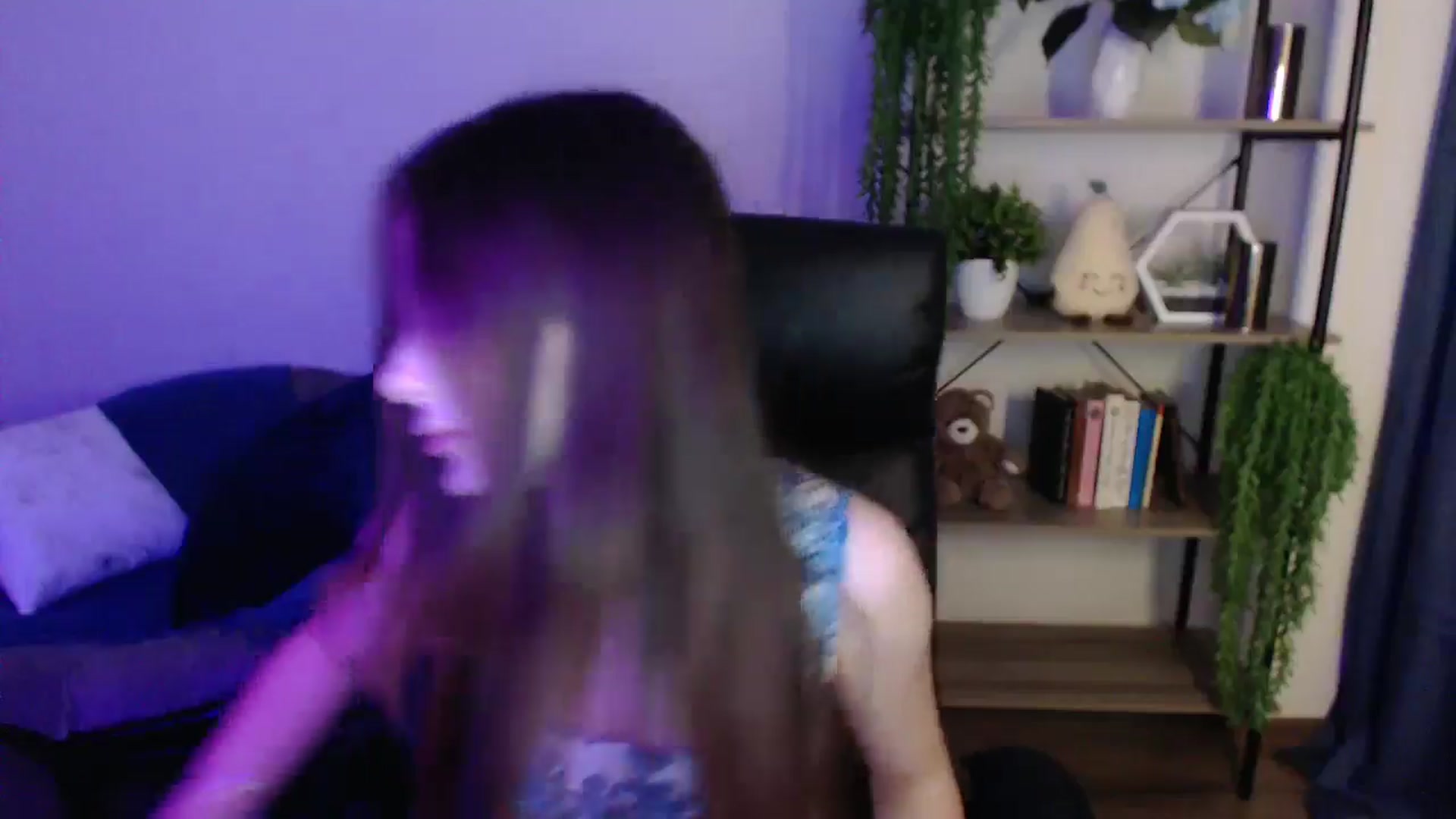 Gallery image thumbnail from KateManelli's myfreecams stream on, 03/07/2025, 14:20 image 12 of 20