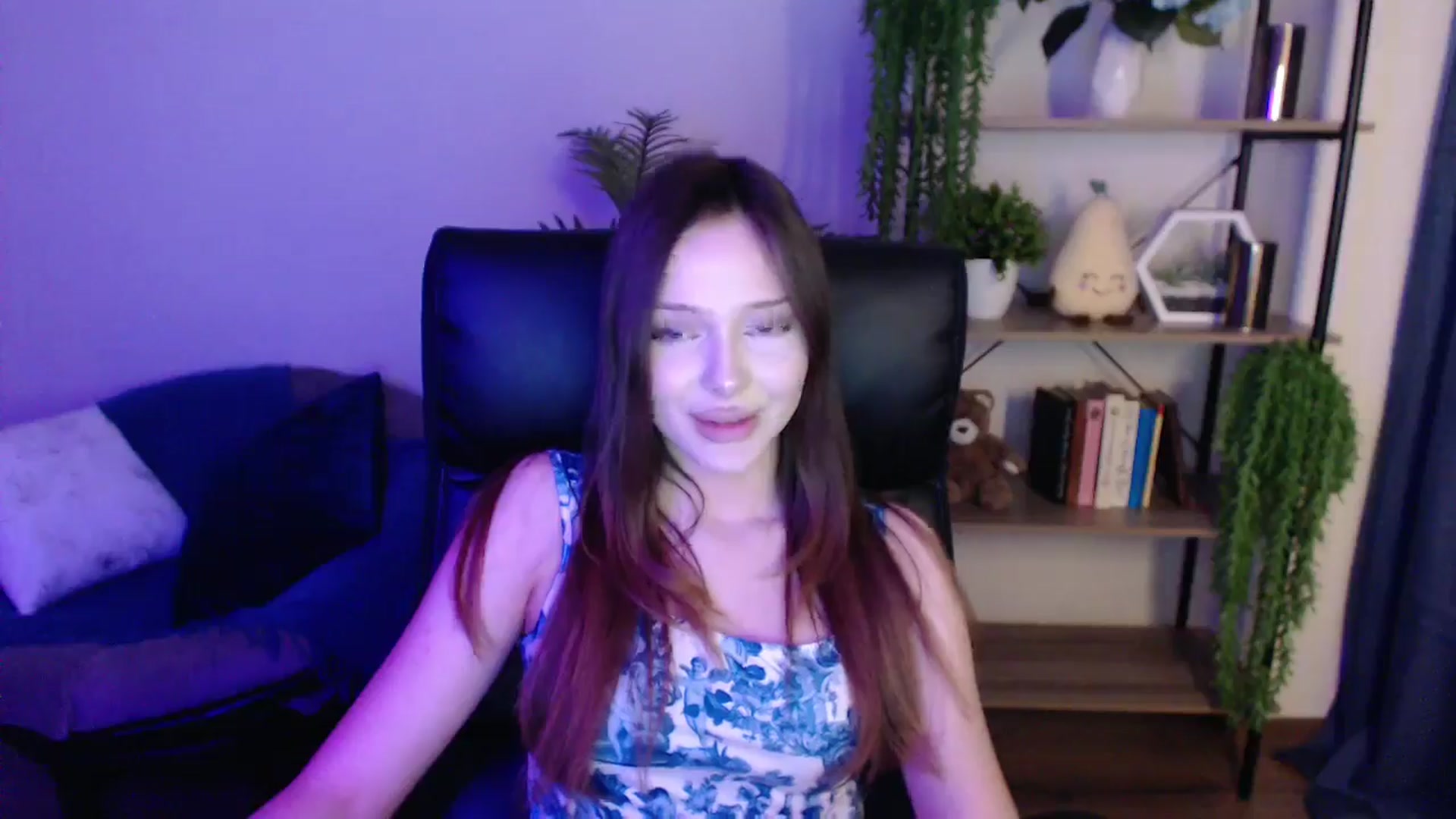 Gallery image thumbnail from KateManelli's myfreecams stream on, 03/07/2025, 14:20 image 5 of 20