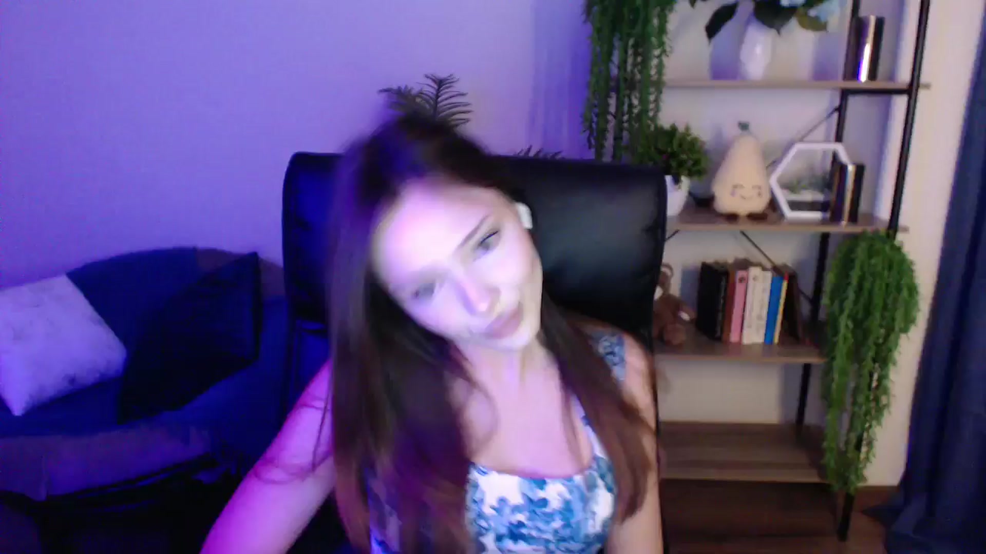 Gallery image thumbnail from KateManelli's myfreecams stream on, 03/07/2025, 14:20 image 7 of 20