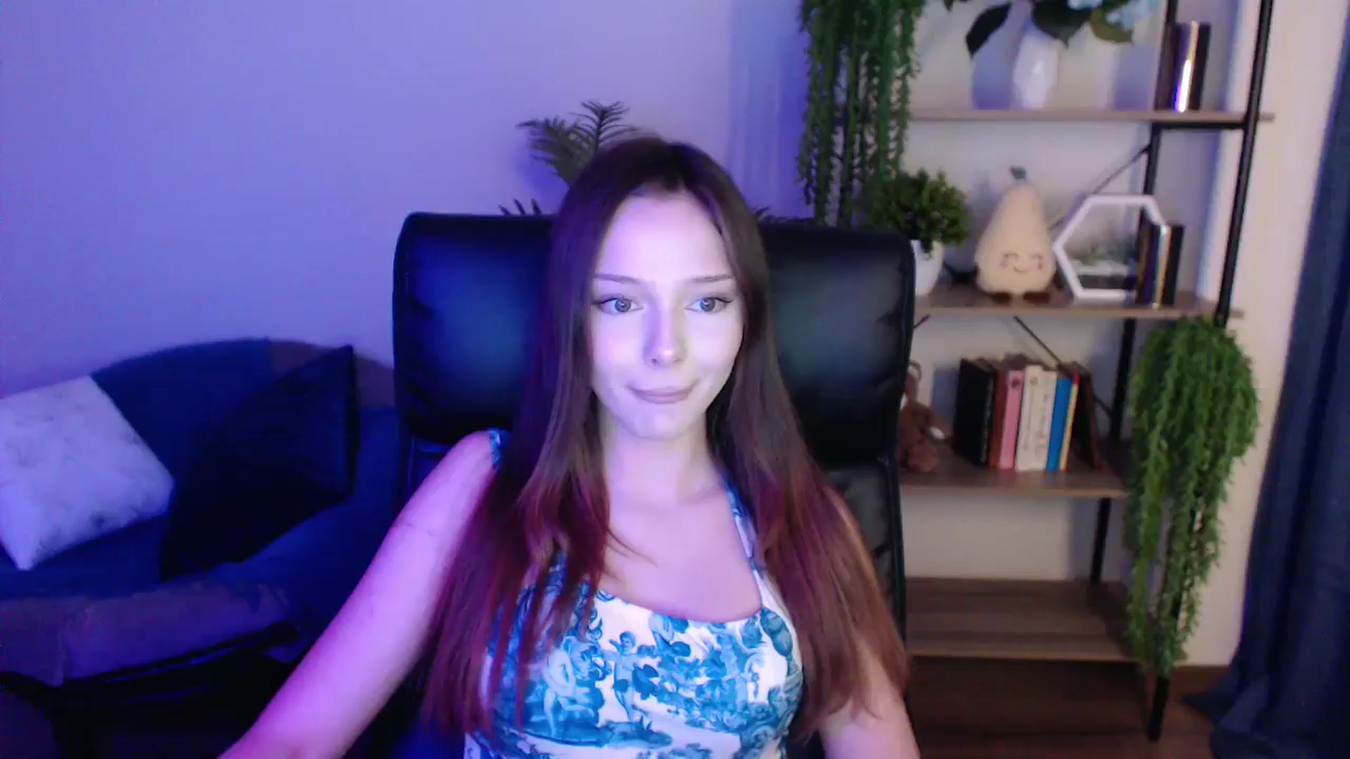 Gallery image thumbnail from KateManelli's myfreecams stream on, 03/07/2025, 14:20 image 15 of 20
