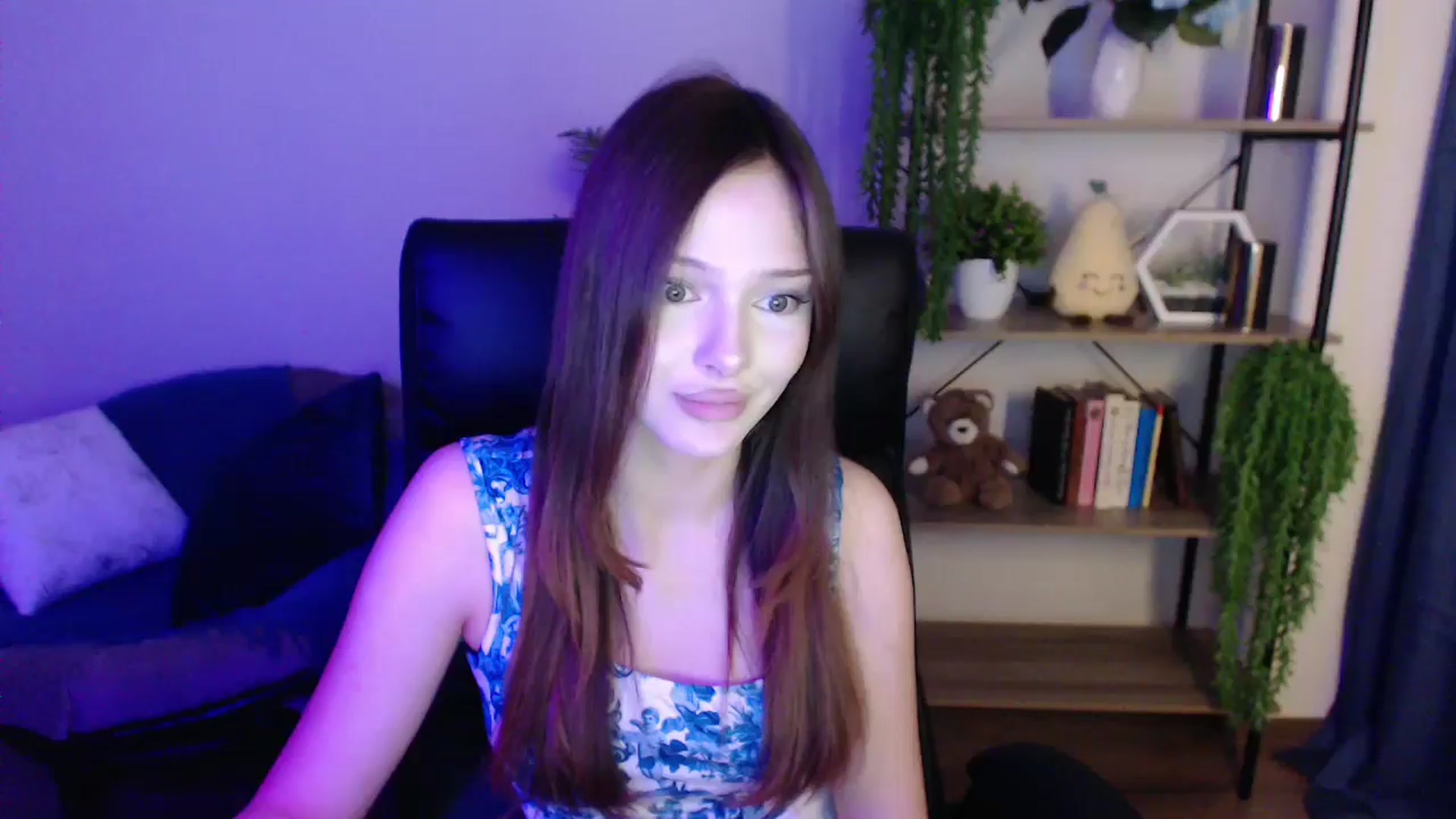 Gallery image thumbnail from KateManelli's myfreecams stream on, 03/07/2025, 14:20 image 1 of 20