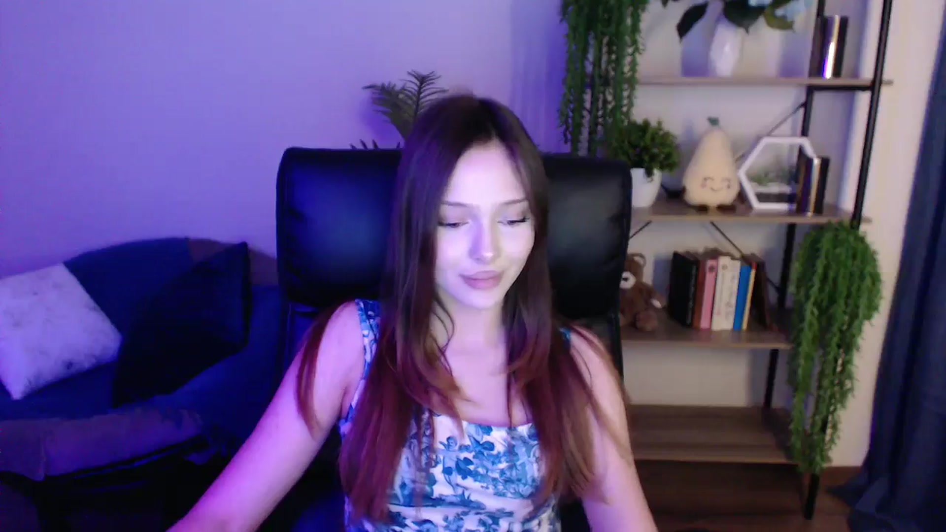 Gallery image thumbnail from KateManelli's myfreecams stream on, 03/07/2025, 14:20 image 3 of 20