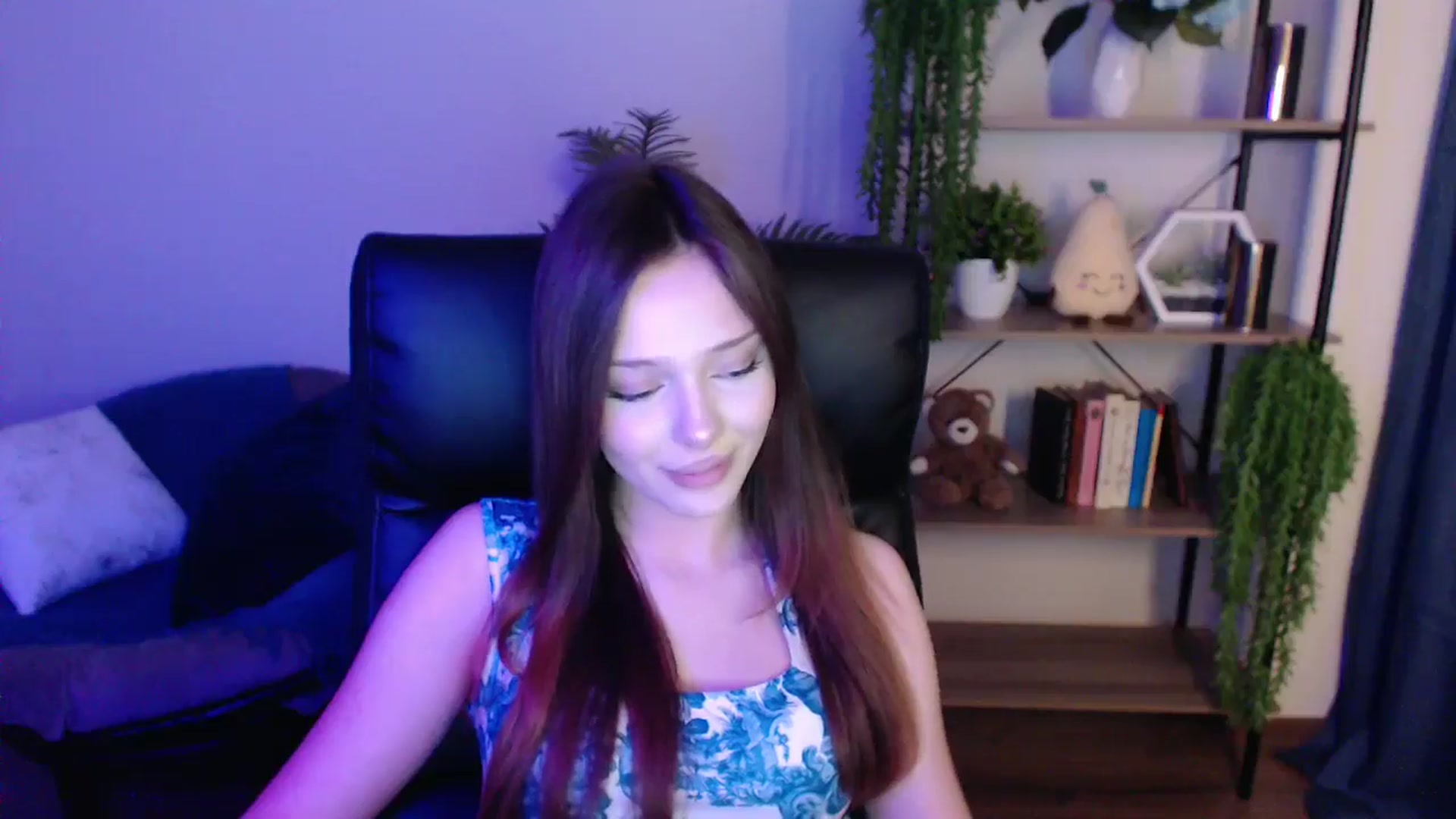 Gallery image thumbnail from KateManelli's myfreecams stream on, 03/07/2025, 14:51 image 9 of 20