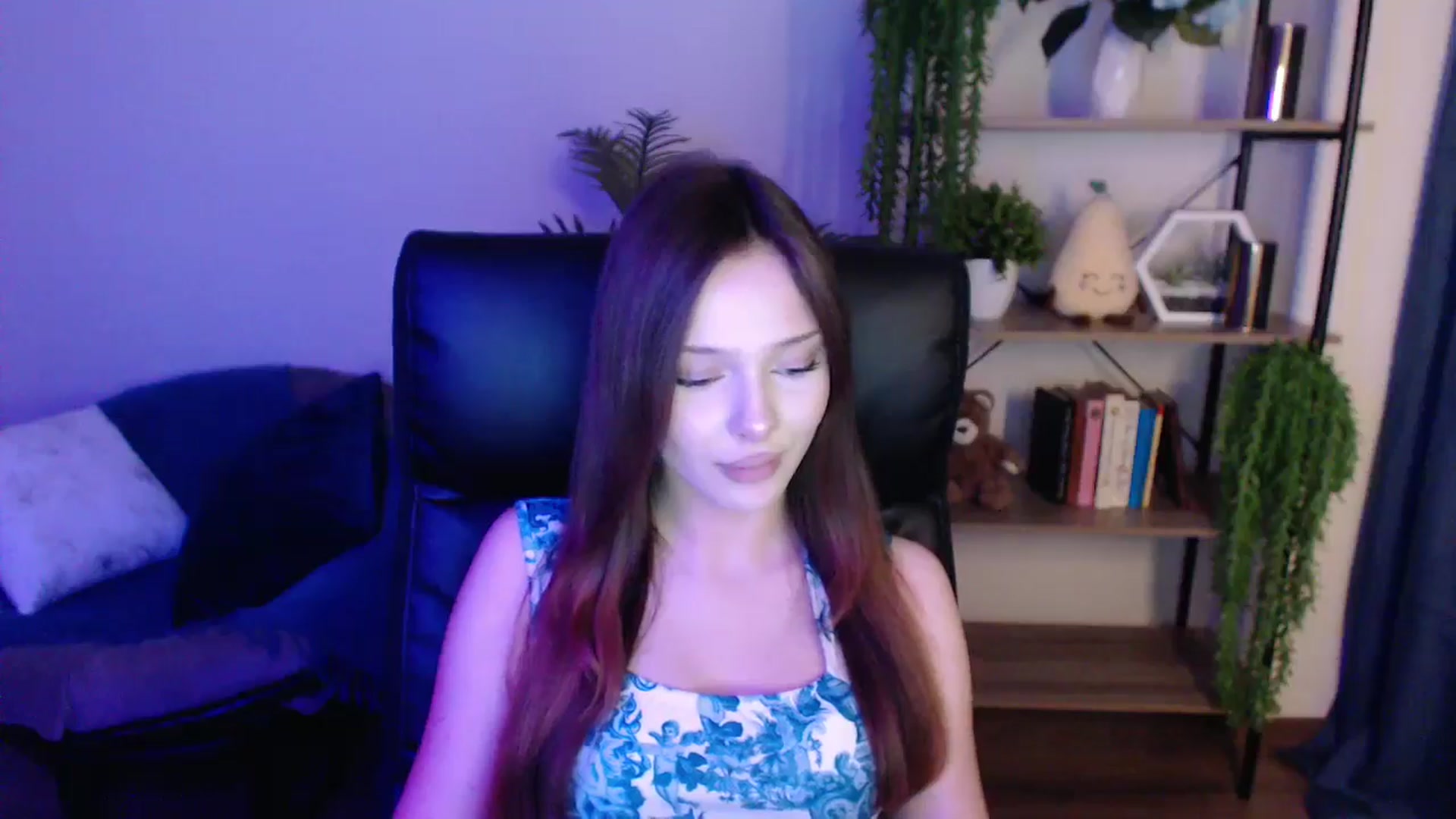 Gallery image thumbnail from KateManelli's myfreecams stream on, 03/07/2025, 14:51 image 7 of 20