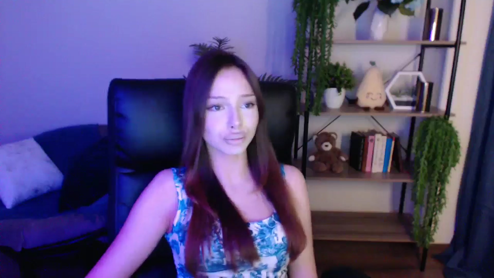 Gallery image thumbnail from KateManelli's myfreecams stream on, 03/07/2025, 14:51 image 16 of 20
