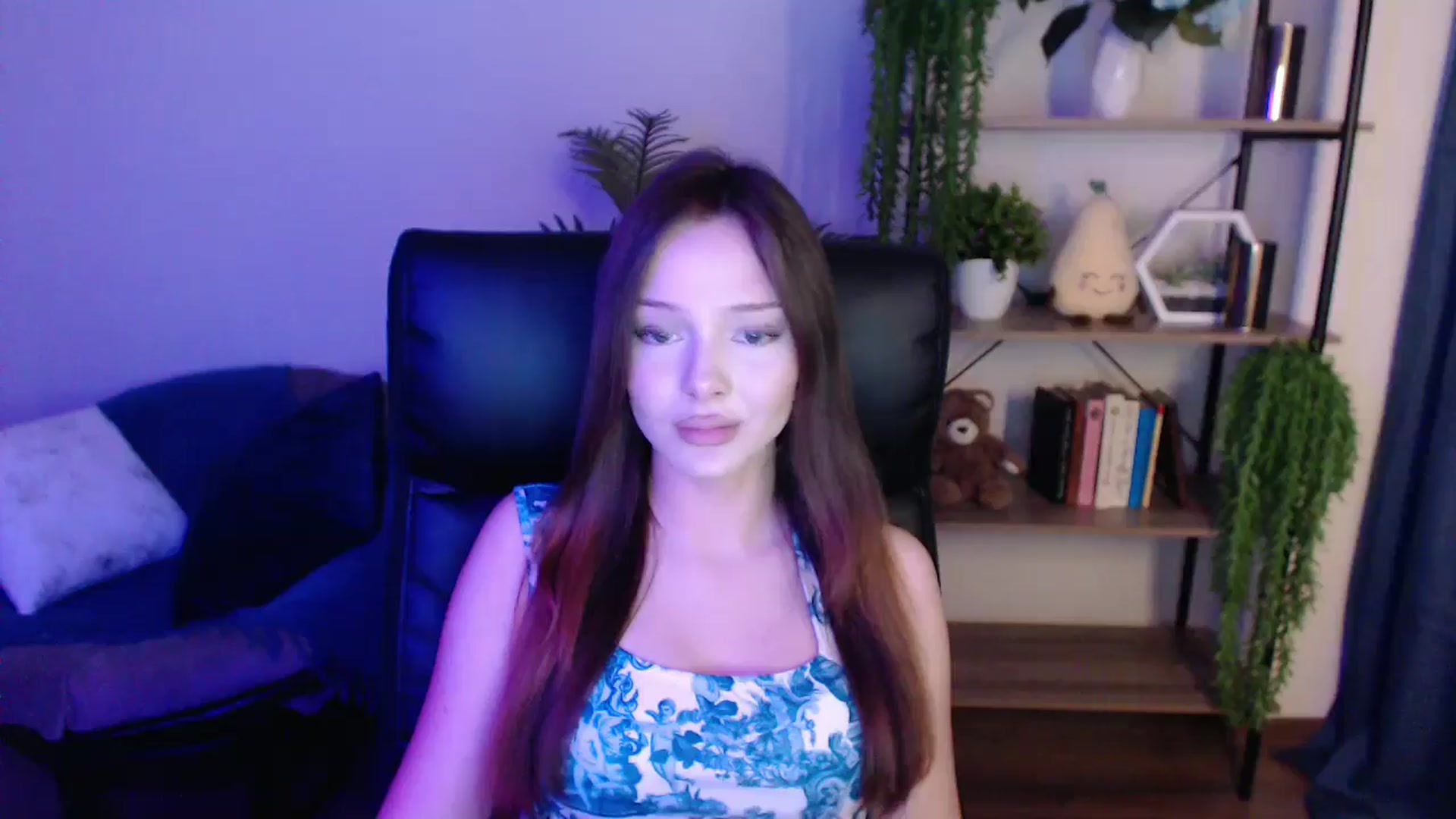 Gallery image thumbnail from KateManelli's myfreecams stream on, 03/07/2025, 14:51 image 3 of 20
