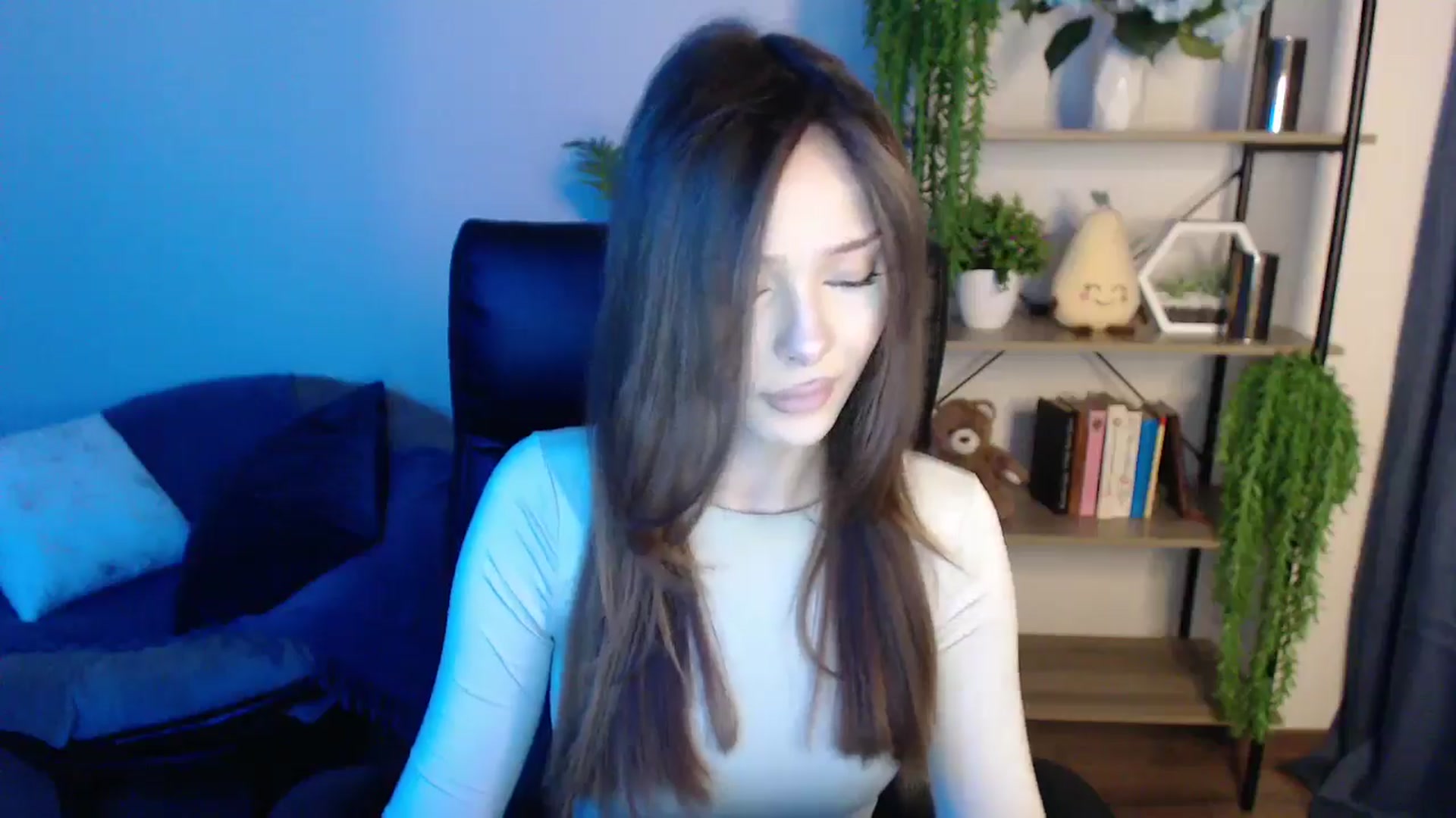Gallery image thumbnail from KateManelli's myfreecams stream on, 03/08/2025, 09:53 image 11 of 20