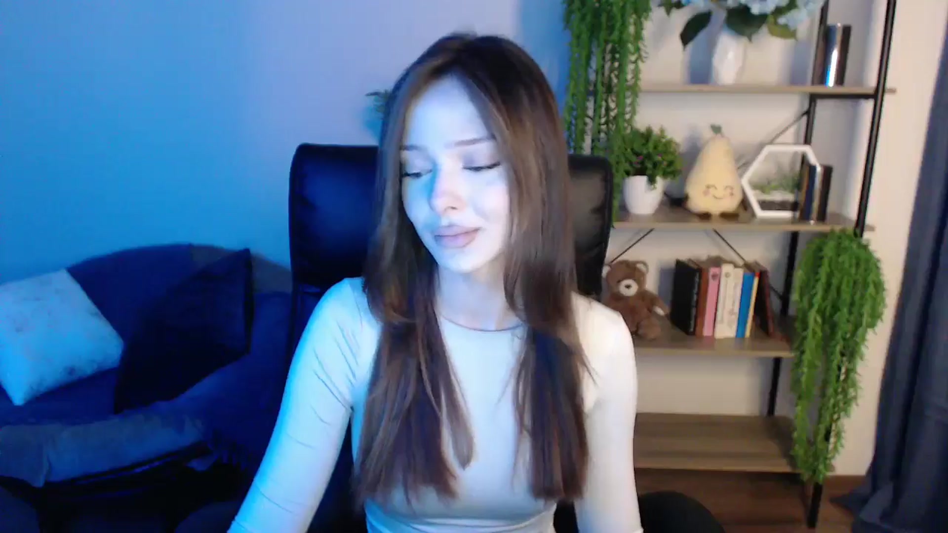 Gallery image thumbnail from KateManelli's myfreecams stream on, 03/08/2025, 09:53 image 10 of 20