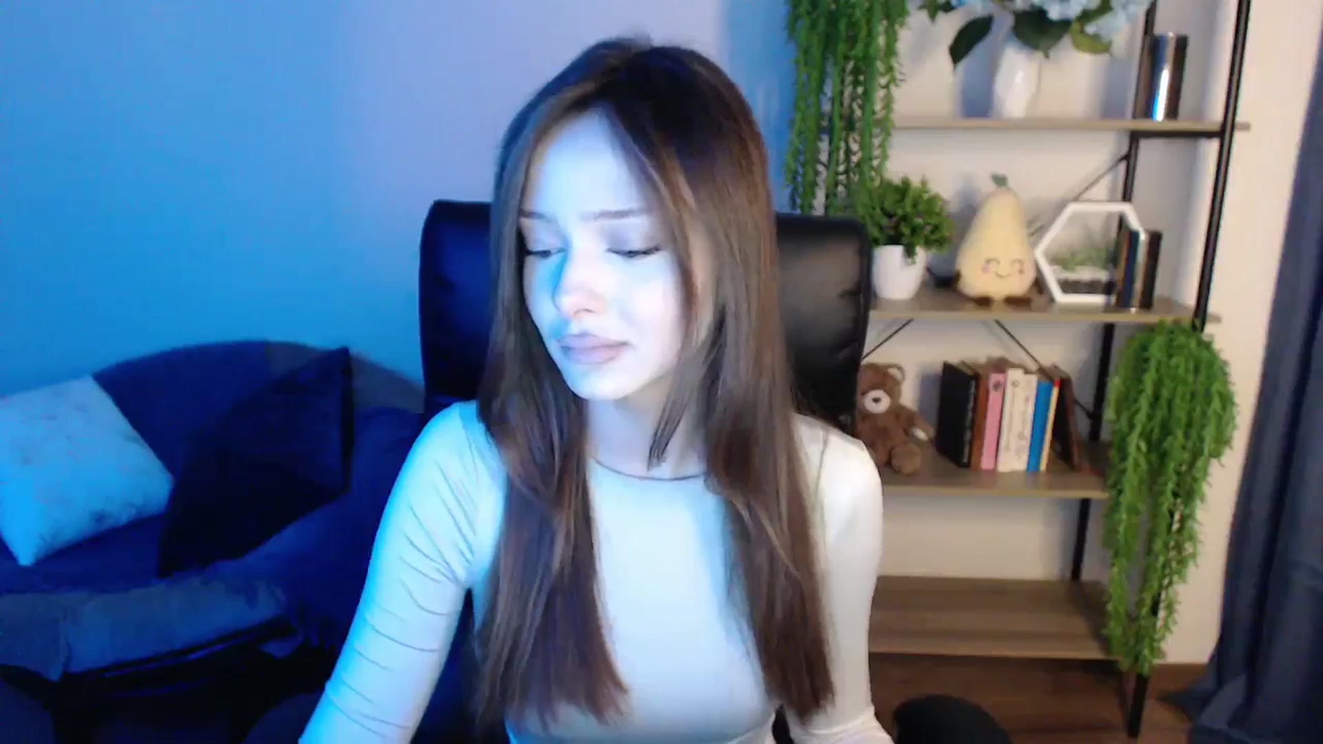 Gallery image thumbnail from KateManelli's myfreecams stream on, 03/08/2025, 09:53 image 8 of 20