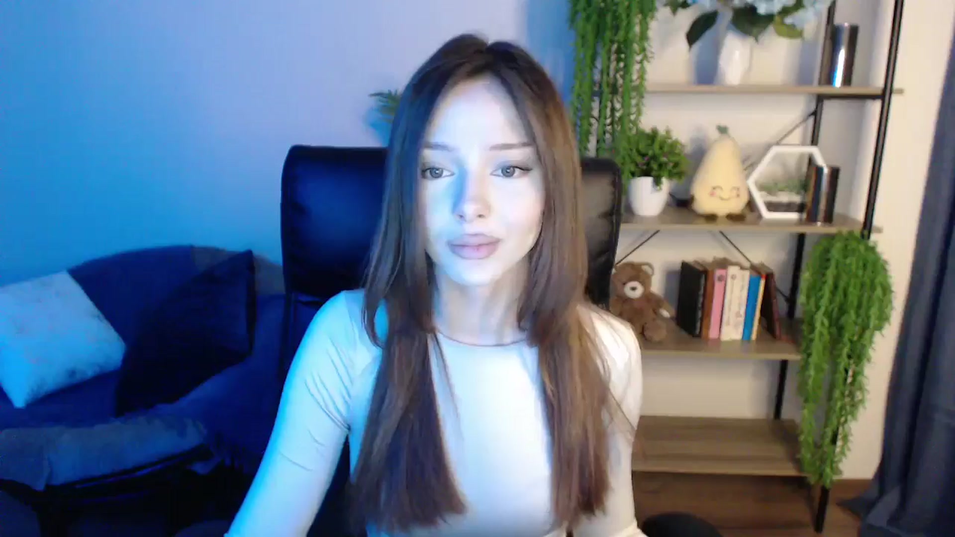 Gallery image thumbnail from KateManelli's myfreecams stream on, 03/08/2025, 10:19 image 11 of 20