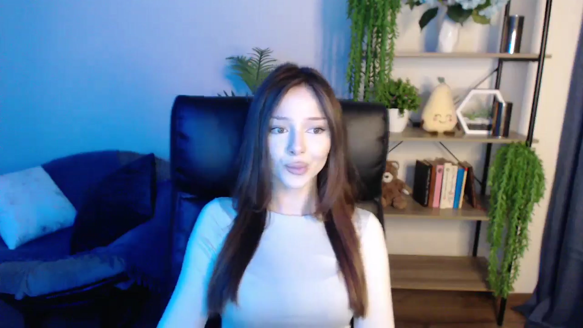 Gallery image thumbnail from KateManelli's myfreecams stream on, 03/08/2025, 11:06 image 2 of 20