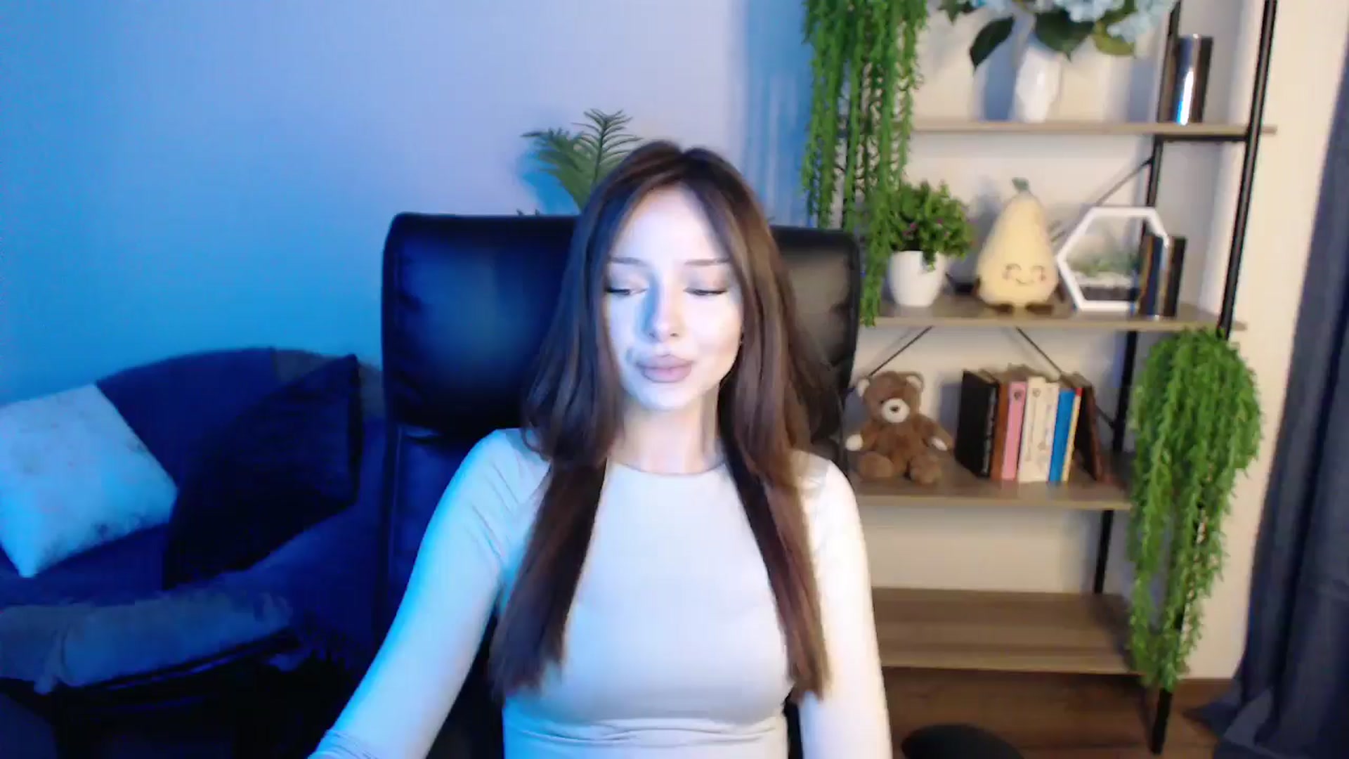 Gallery image thumbnail from KateManelli's myfreecams stream on, 03/08/2025, 11:06 image 1 of 20
