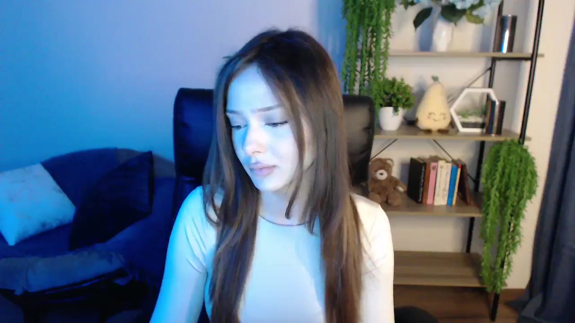 Gallery image thumbnail from KateManelli's myfreecams stream on, 03/08/2025, 11:06 image 19 of 20