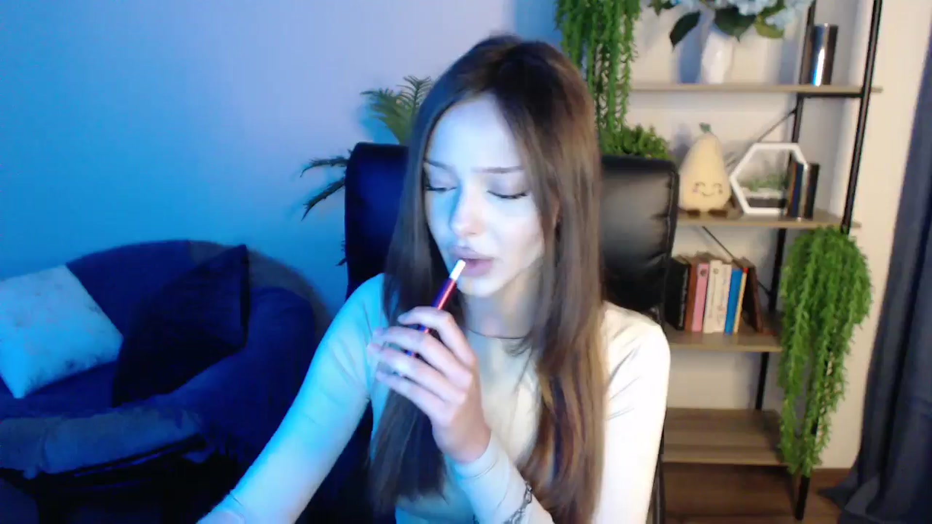 Gallery image thumbnail from KateManelli's myfreecams stream on, 03/08/2025, 12:38 image 11 of 20