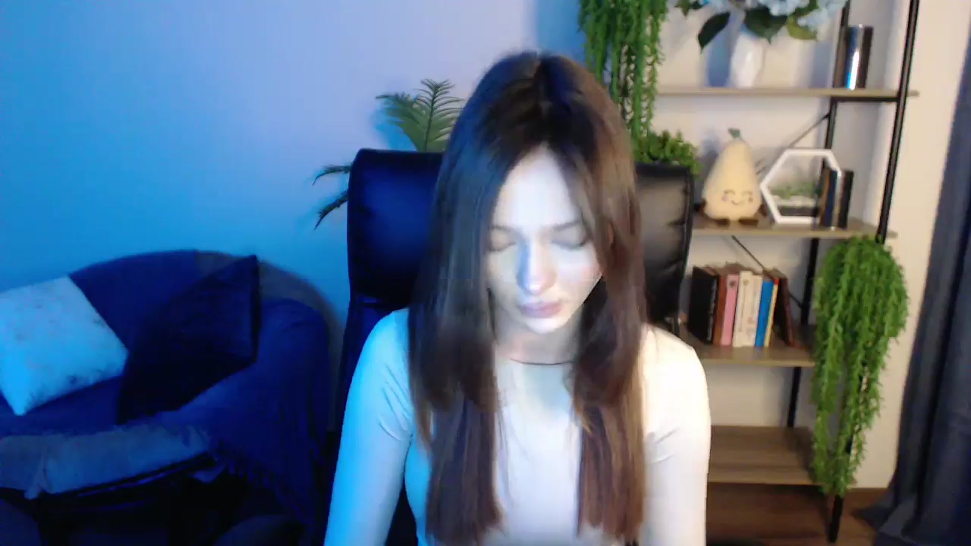 Gallery image thumbnail from KateManelli's myfreecams stream on, 03/08/2025, 12:38 image 8 of 20