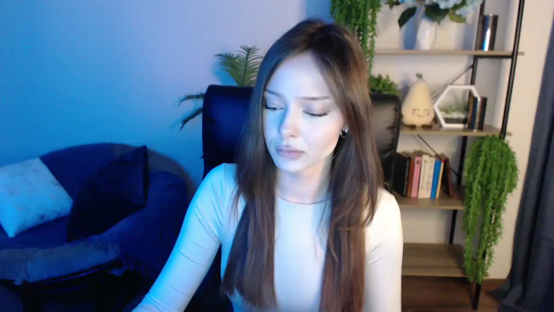 Gallery image thumbnail from KateManelli's myfreecams stream on, 03/08/2025, 12:38 image 6 of 20