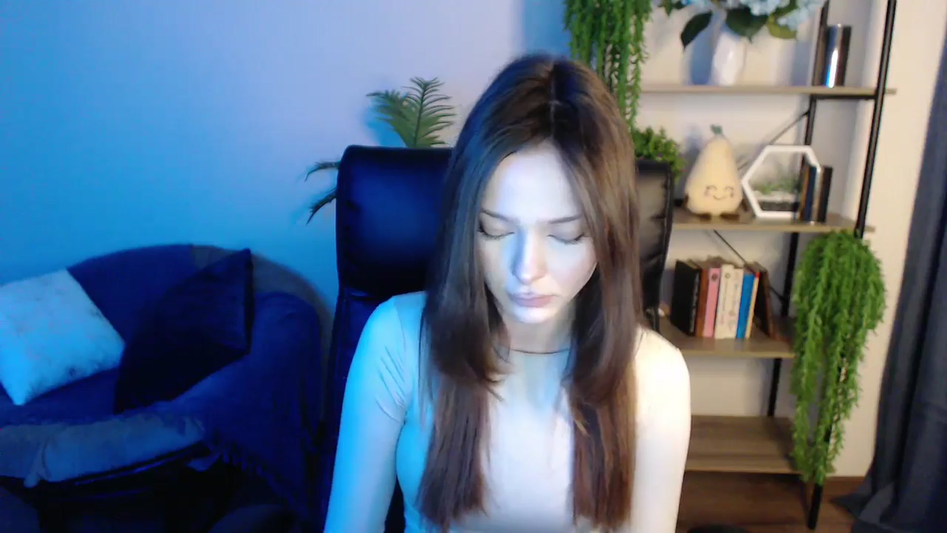 Gallery image thumbnail from KateManelli's myfreecams stream on, 03/08/2025, 12:38 image 9 of 20
