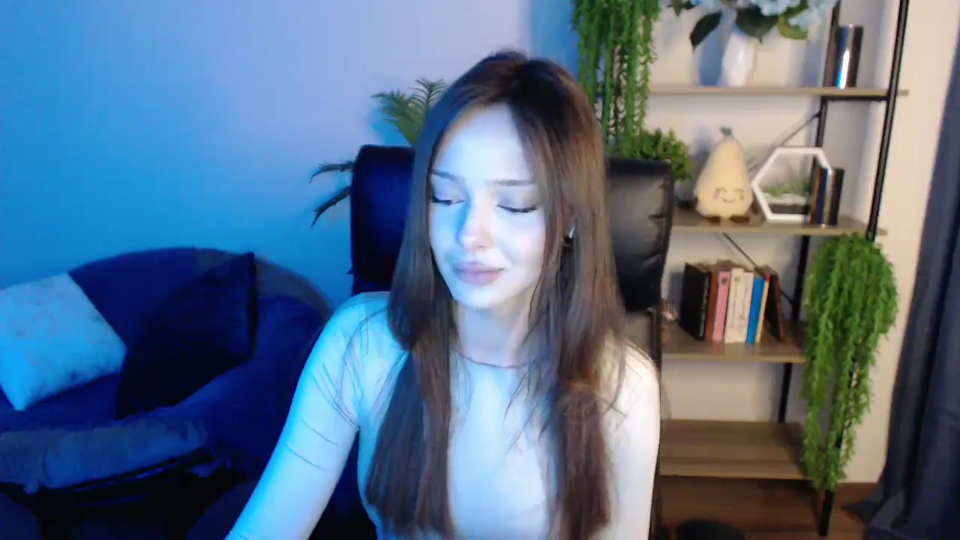 Gallery image thumbnail from KateManelli's myfreecams stream on, 03/08/2025, 13:03 image 18 of 20