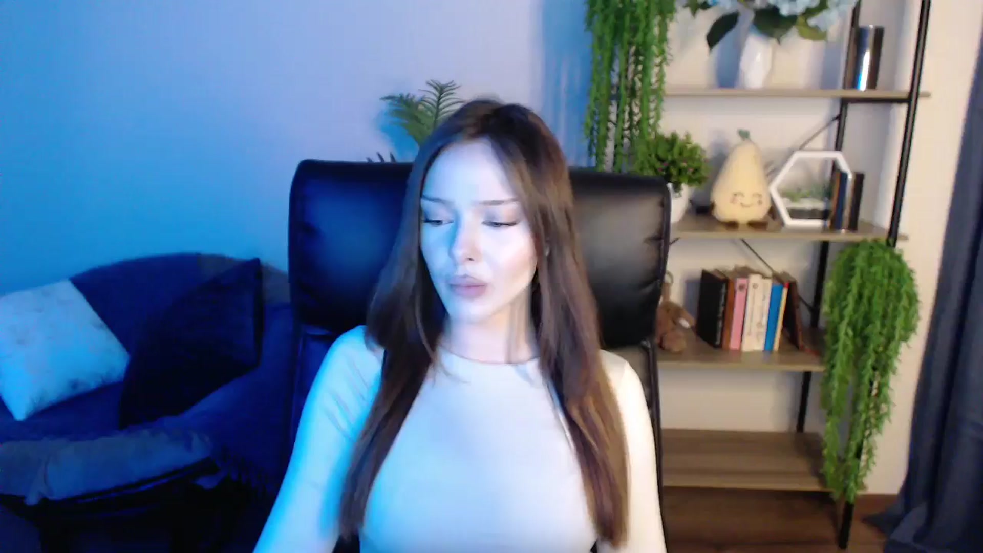 Gallery image thumbnail from KateManelli's myfreecams stream on, 03/08/2025, 13:03 image 4 of 20