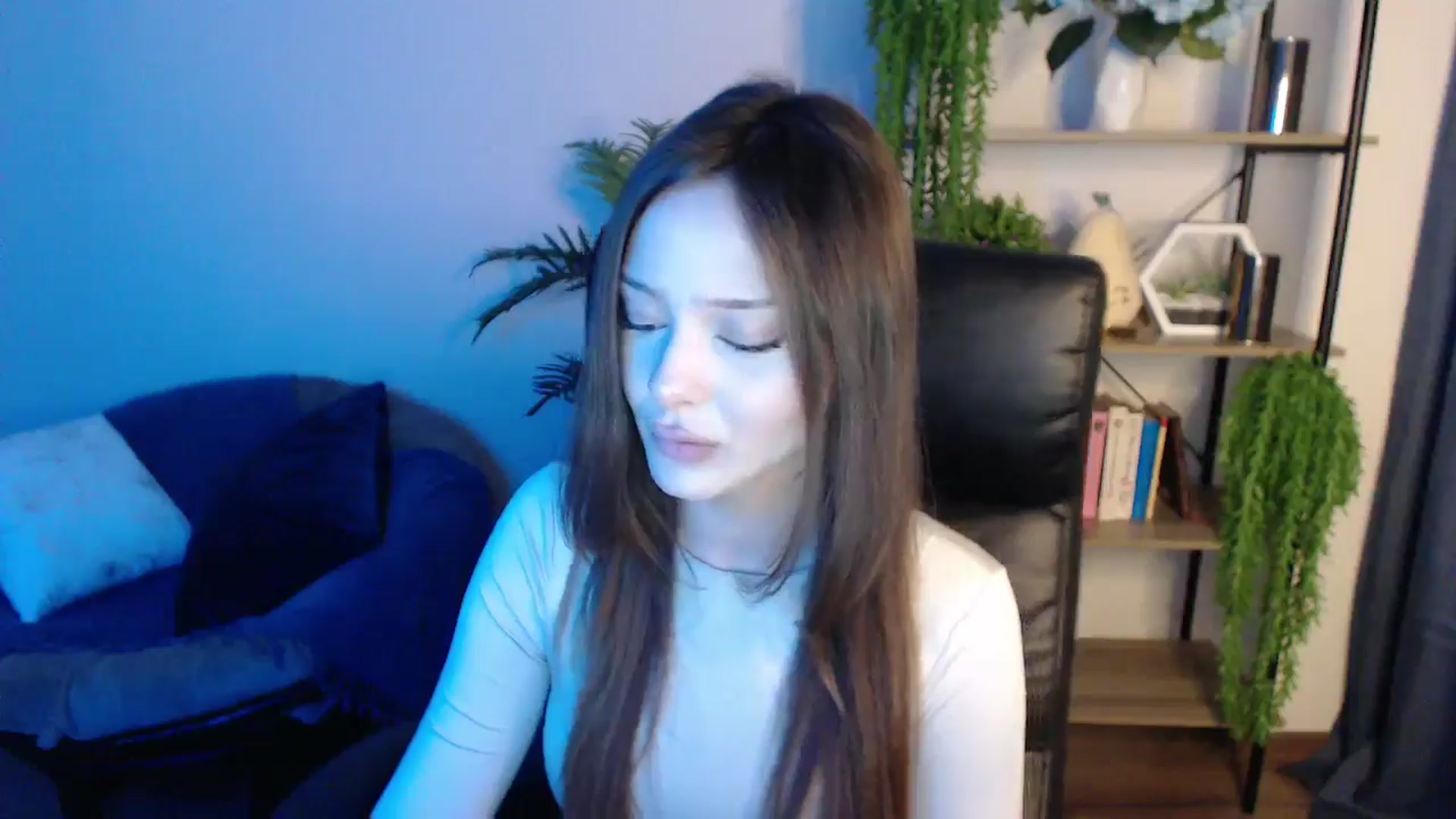 Gallery image thumbnail from KateManelli's myfreecams stream on, 03/08/2025, 13:03 image 2 of 20