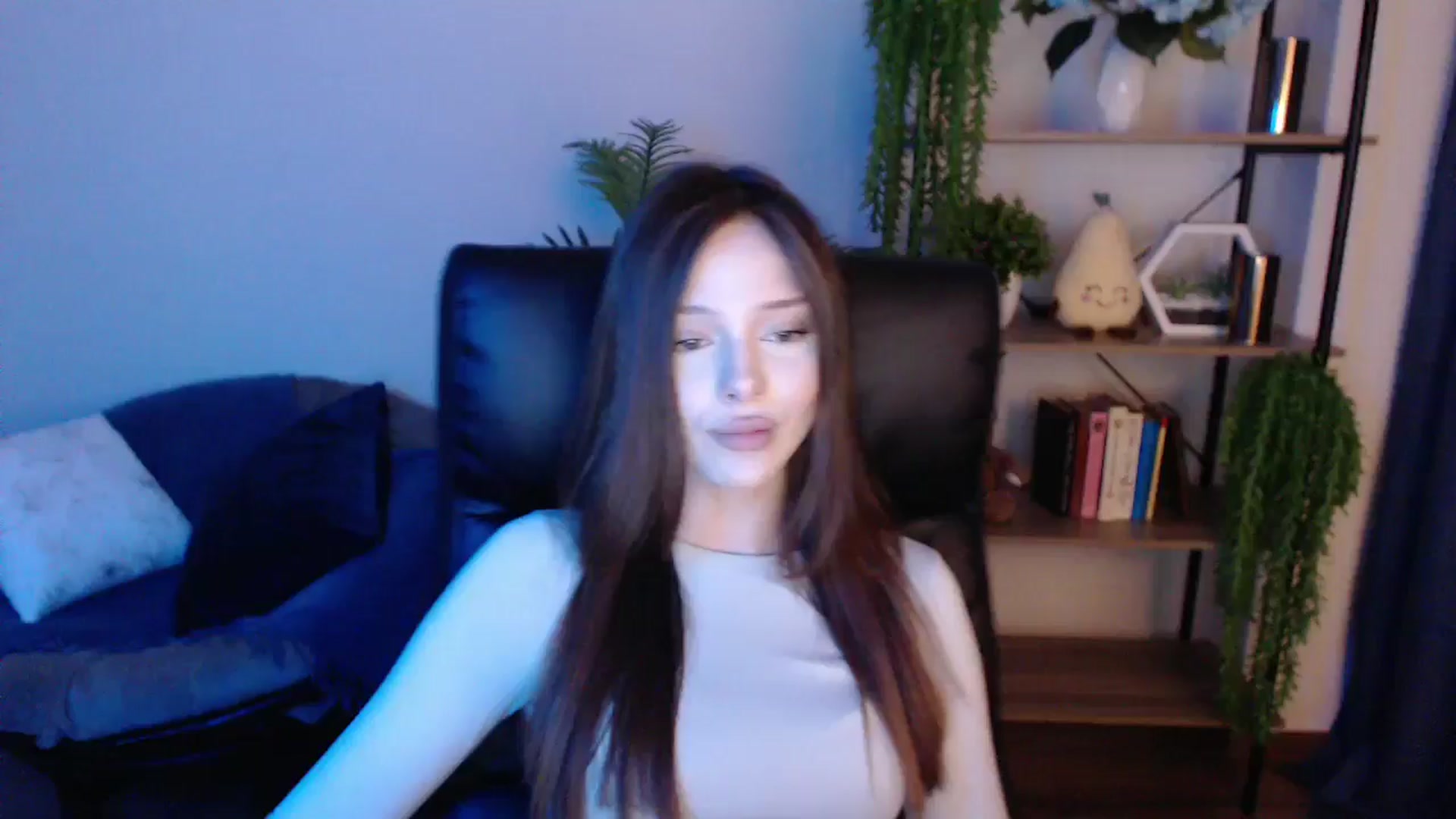 Gallery image thumbnail from KateManelli's myfreecams stream on, 03/08/2025, 14:11 image 8 of 20