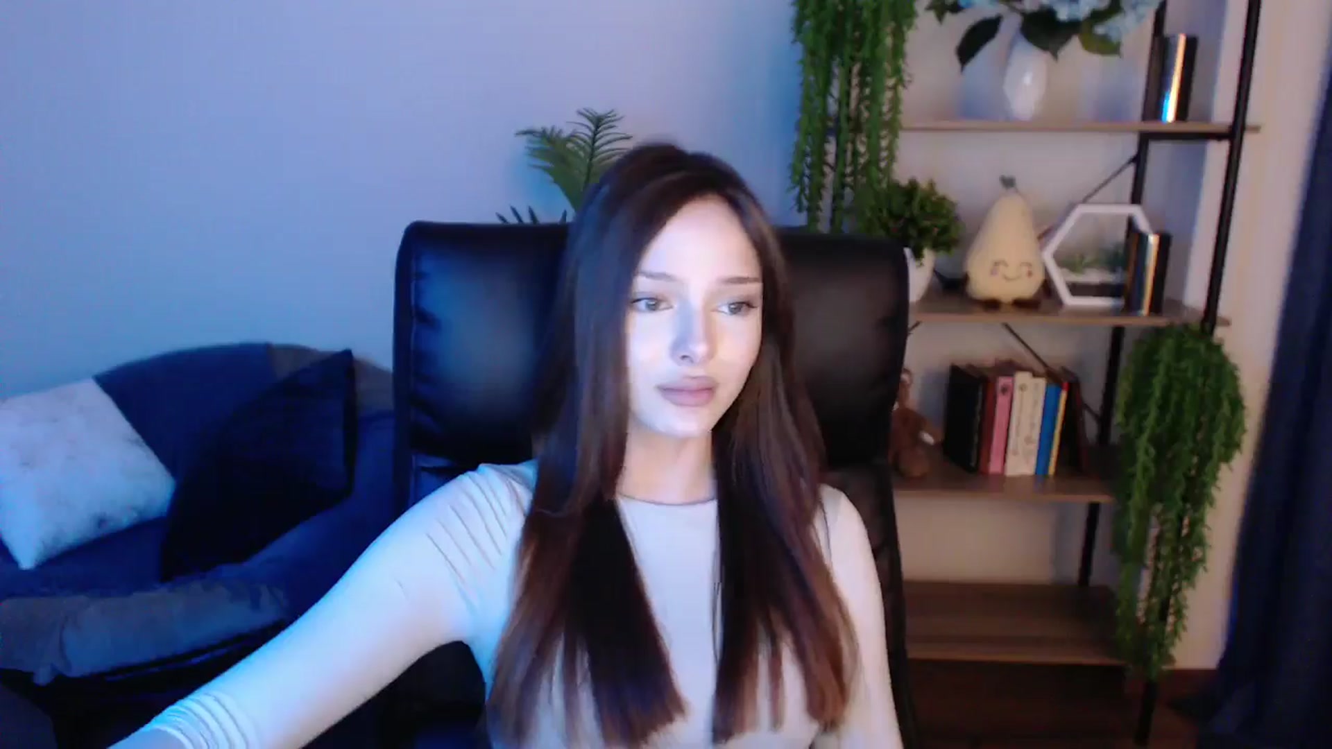 Gallery image thumbnail from KateManelli's myfreecams stream on, 03/08/2025, 14:11 image 13 of 20