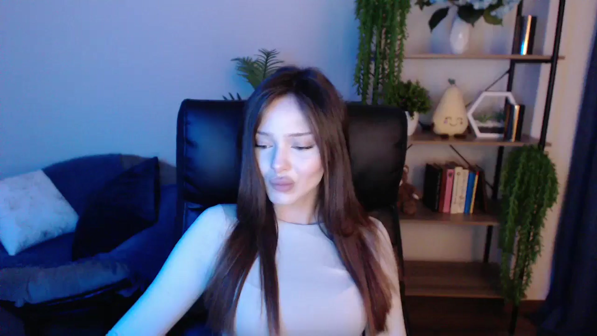 Gallery image thumbnail from KateManelli's myfreecams stream on, 03/08/2025, 14:11 image 5 of 20