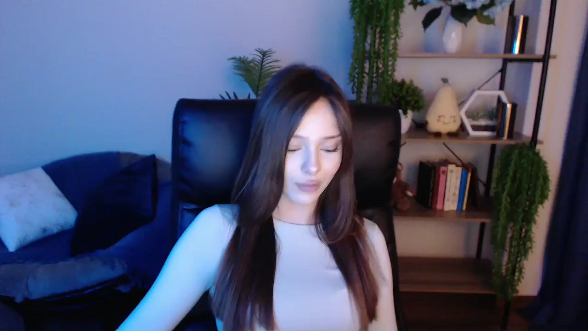 Gallery image thumbnail from KateManelli's myfreecams stream on, 03/08/2025, 14:11 image 7 of 20