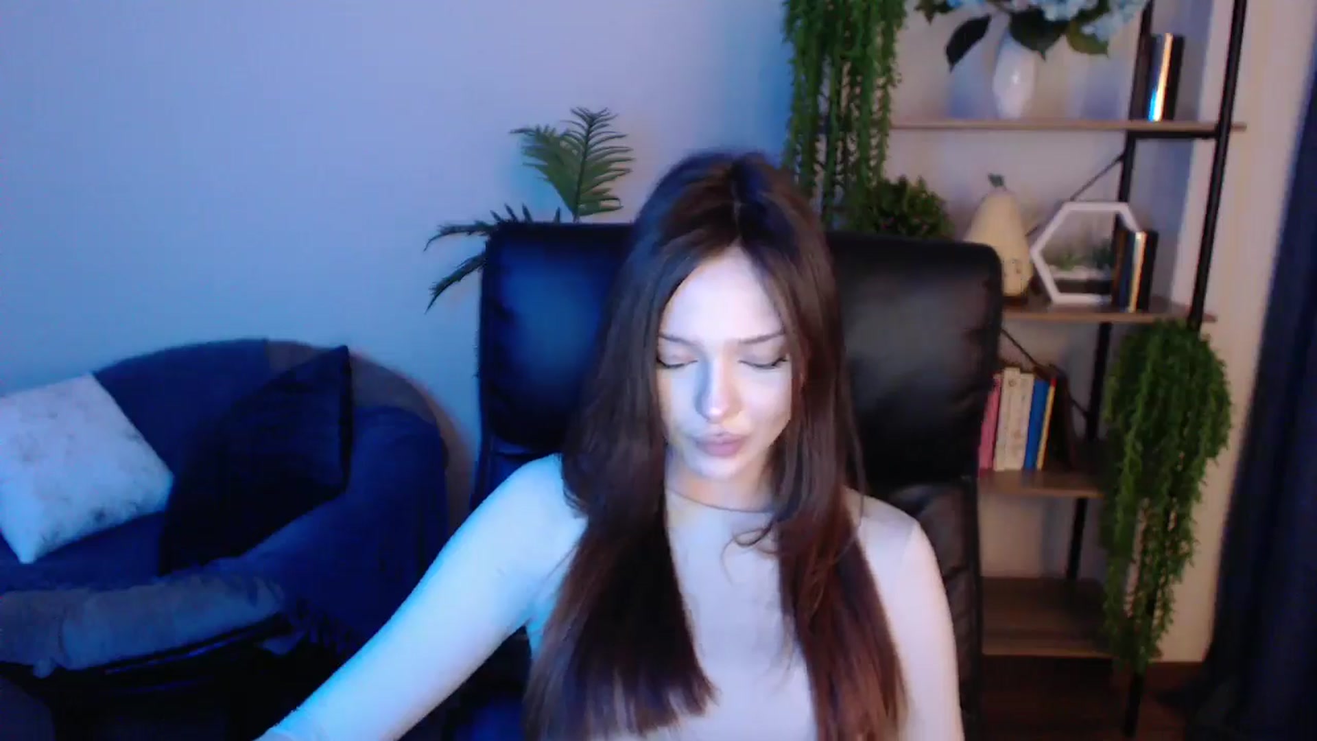 Gallery image thumbnail from KateManelli's myfreecams stream on, 03/08/2025, 14:11 image 19 of 20