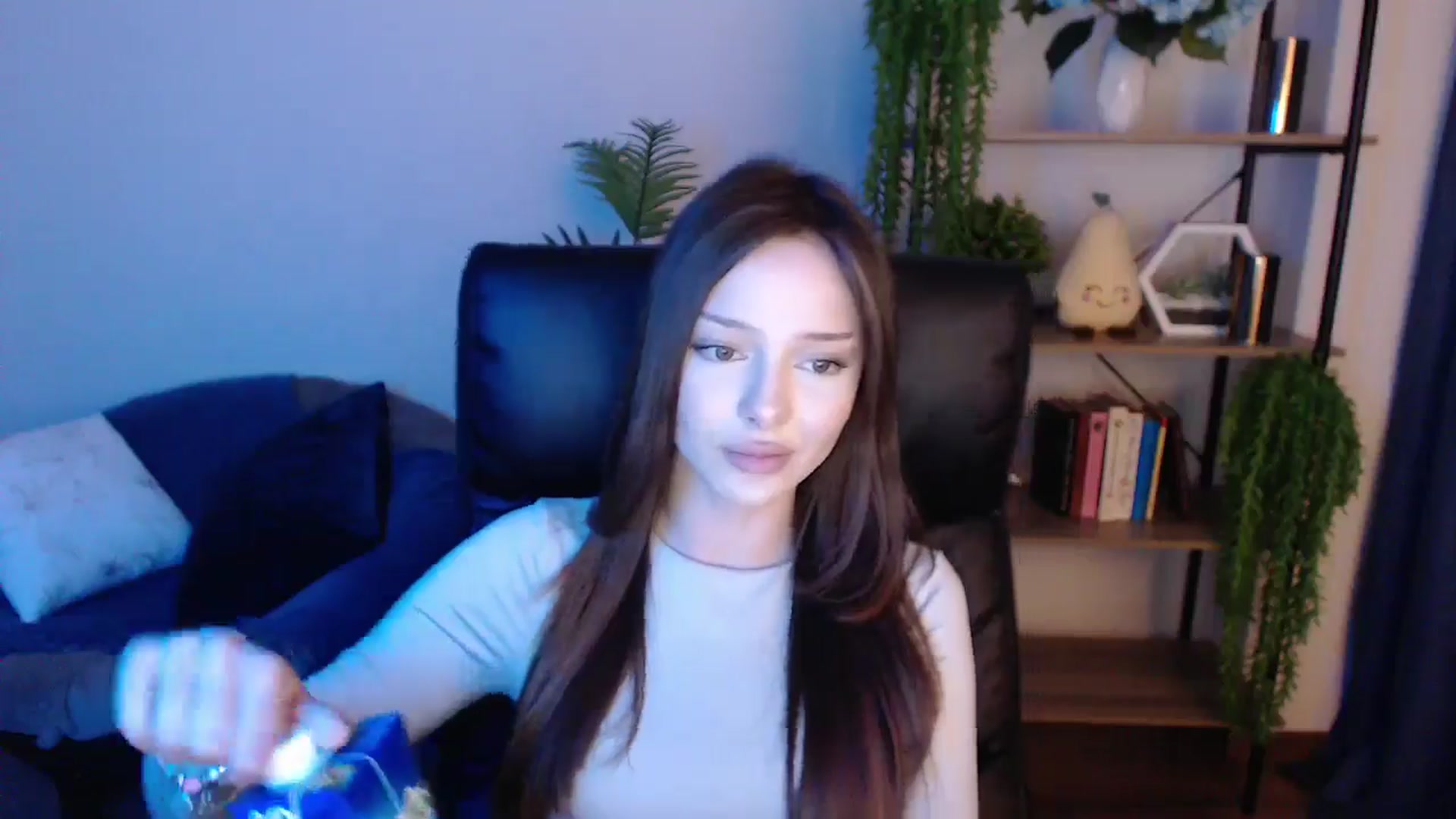 Gallery image thumbnail from KateManelli's myfreecams stream on, 03/08/2025, 14:11 image 12 of 20