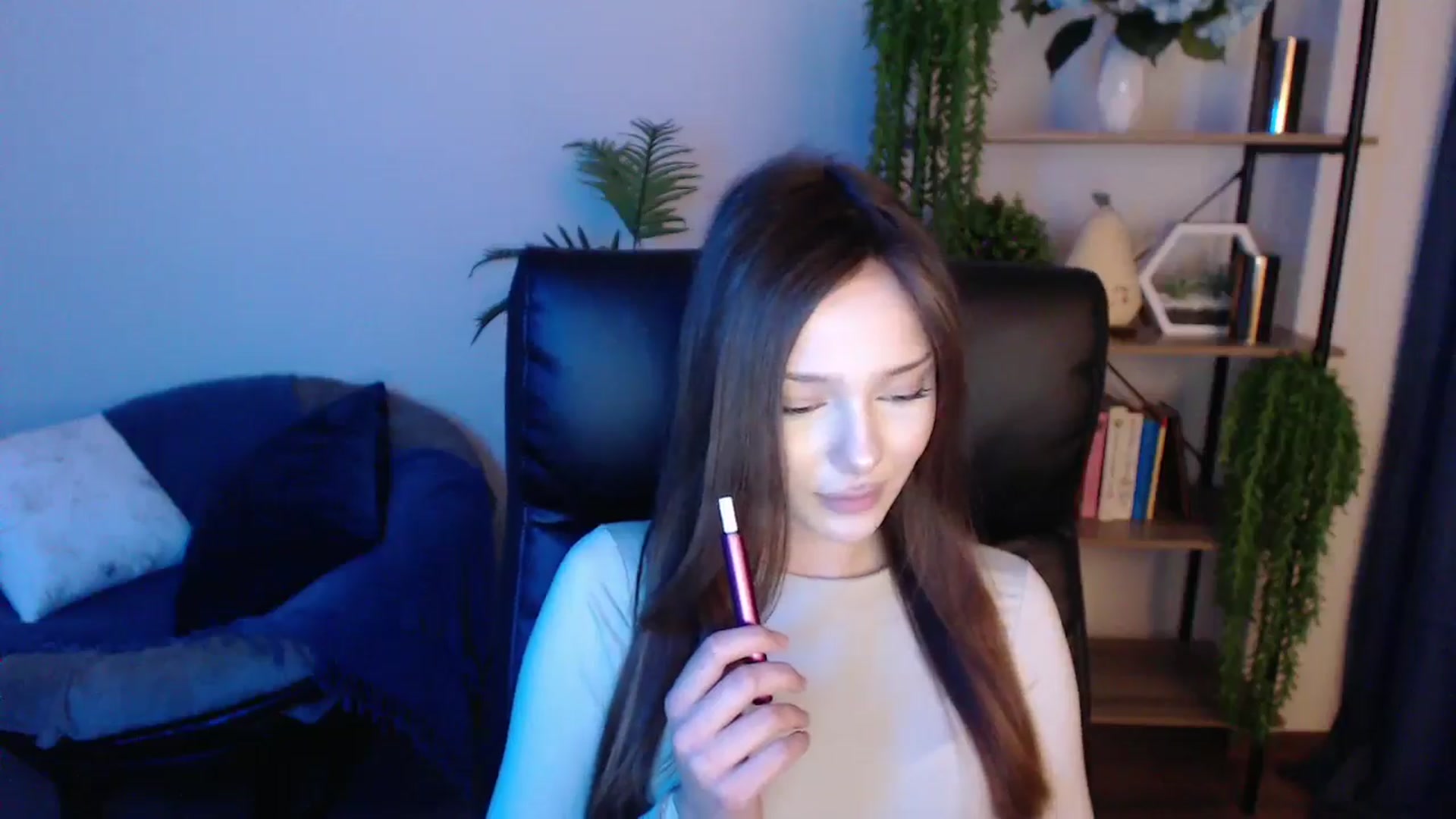 Gallery image thumbnail from KateManelli's myfreecams stream on, 03/08/2025, 14:43 image 13 of 20