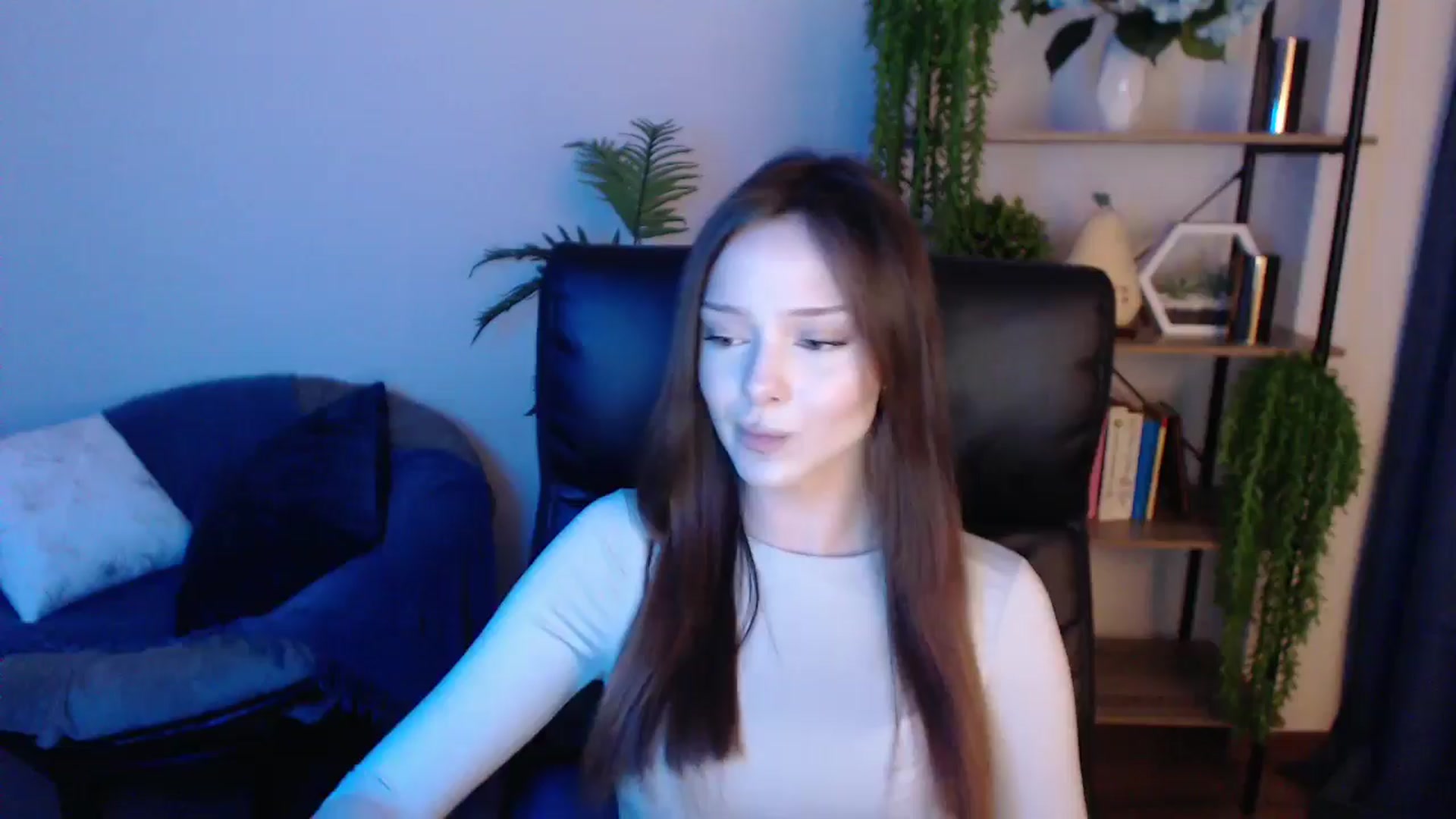 Gallery image thumbnail from KateManelli's myfreecams stream on, 03/08/2025, 14:43 image 12 of 20