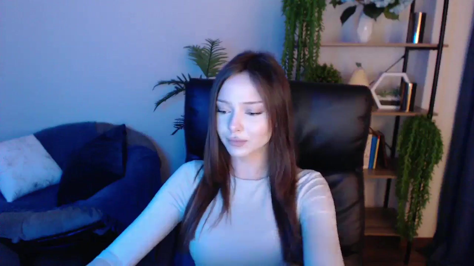 Gallery image thumbnail from KateManelli's myfreecams stream on, 03/08/2025, 14:43 image 15 of 20