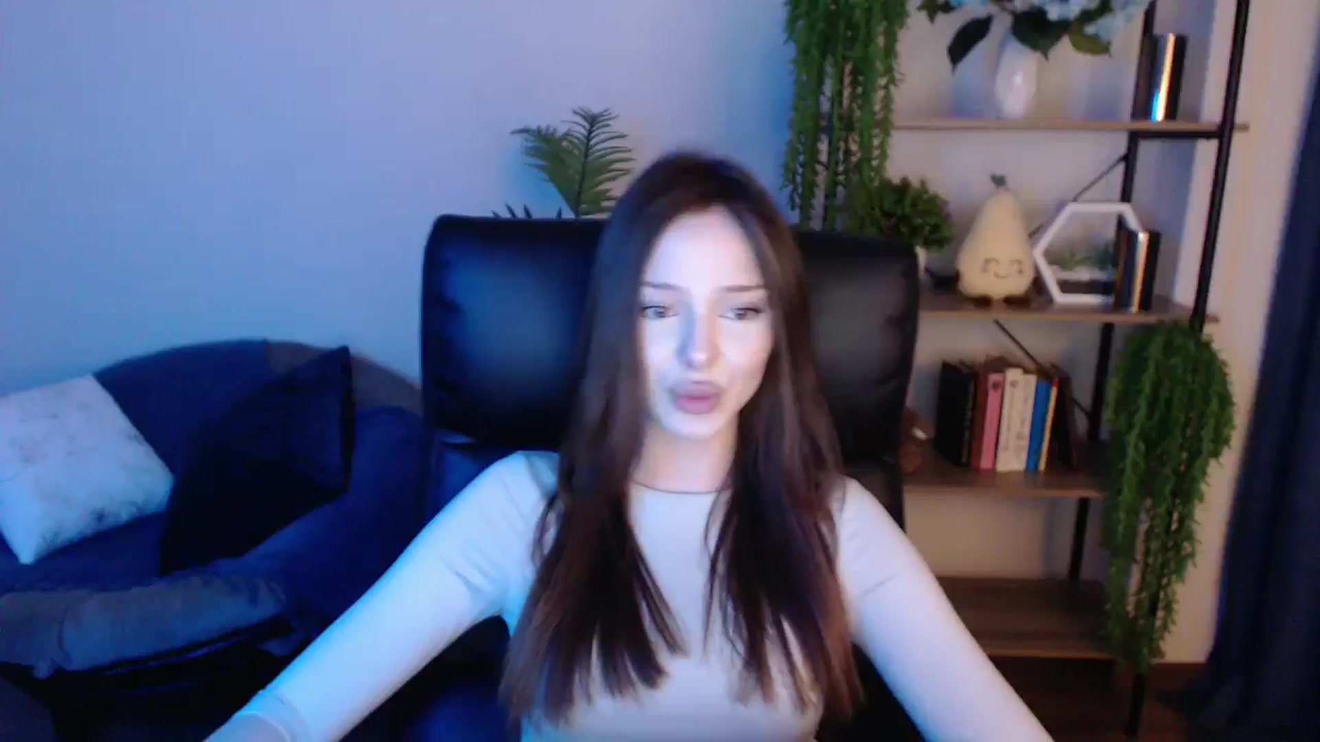 Gallery image thumbnail from KateManelli's myfreecams stream on, 03/08/2025, 14:43 image 8 of 20