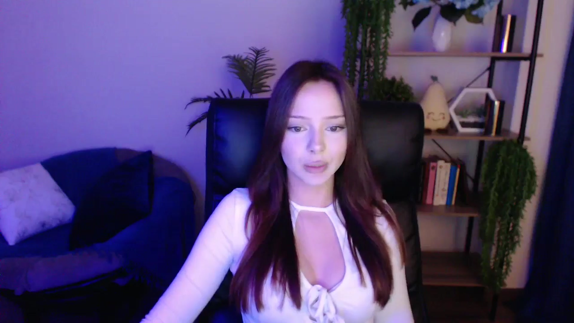 Gallery image thumbnail from KateManelli's myfreecams stream on, 03/10/2025, 13:41 image 13 of 20