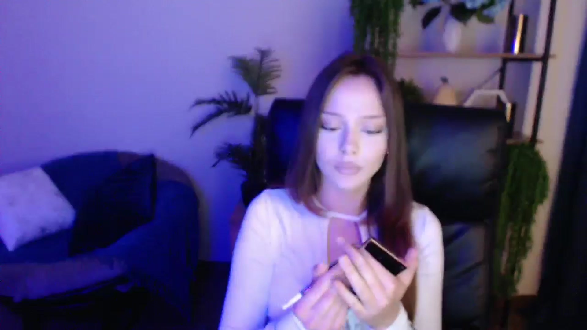 Gallery image thumbnail from KateManelli's myfreecams stream on, 03/10/2025, 14:53 image 15 of 20