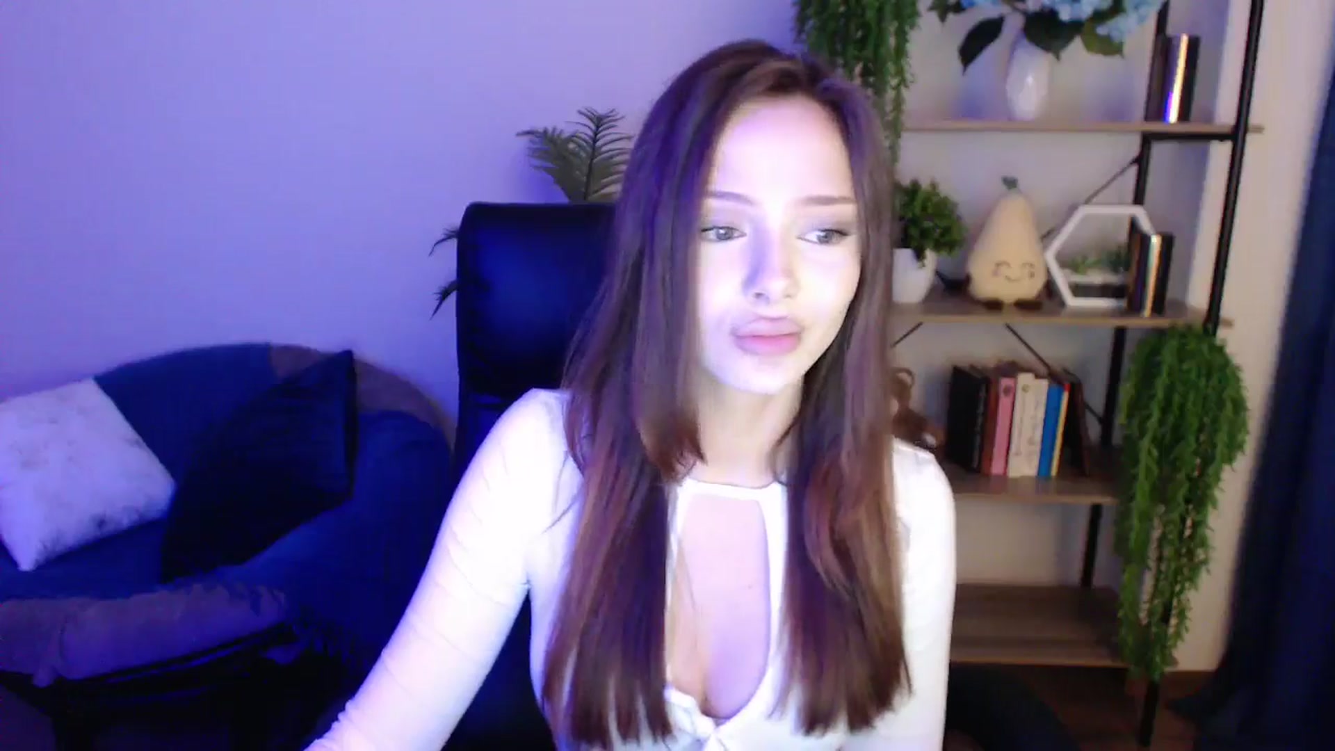 Gallery image thumbnail from KateManelli's myfreecams stream on, 03/14/2025, 10:44 image 4 of 20