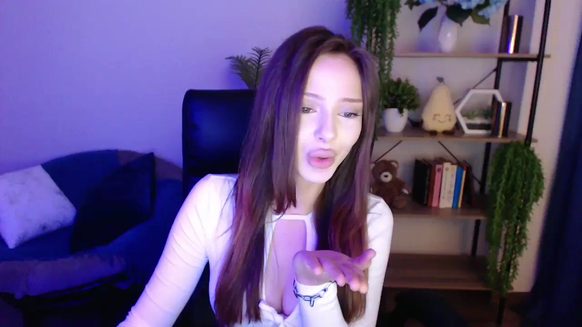 Gallery image thumbnail from KateManelli's myfreecams stream on, 03/14/2025, 10:44 image 5 of 20