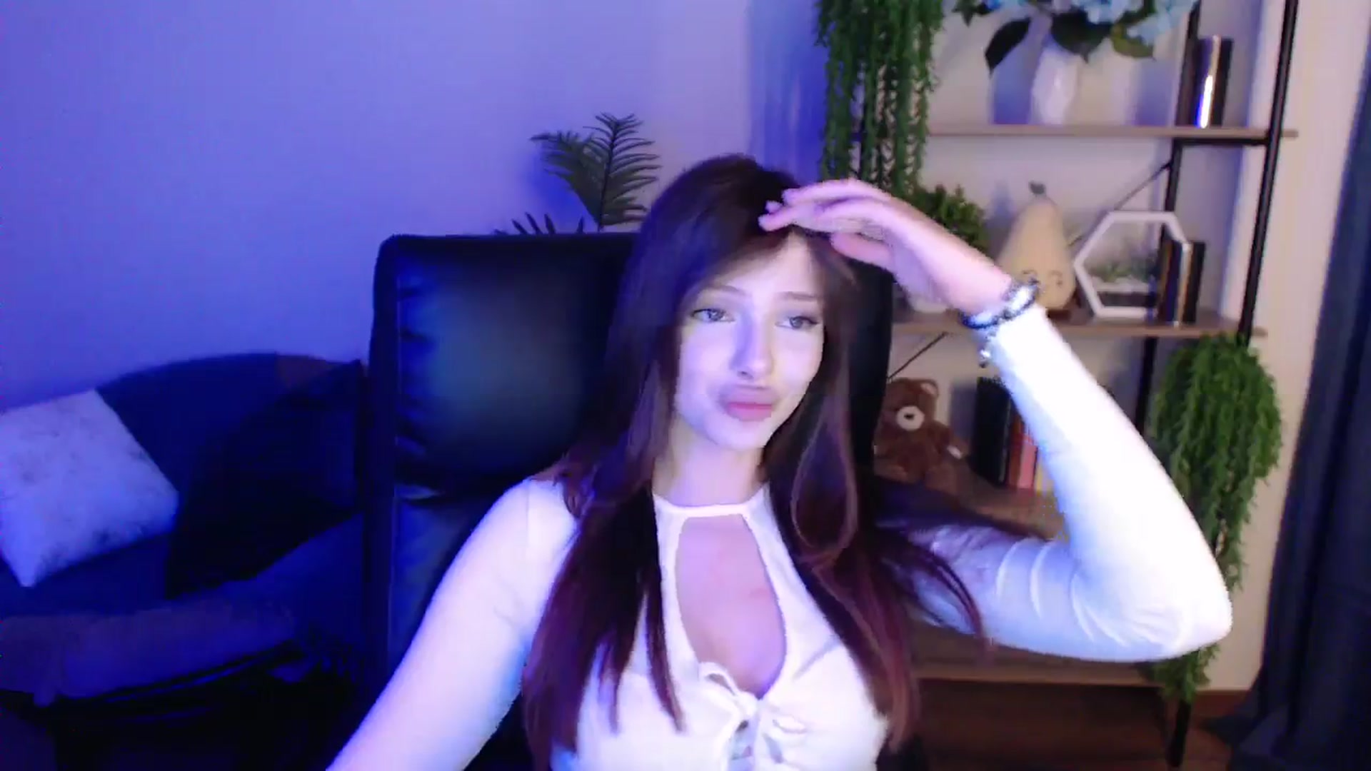 Gallery image thumbnail from KateManelli's myfreecams stream on, 03/14/2025, 13:43 image 11 of 20