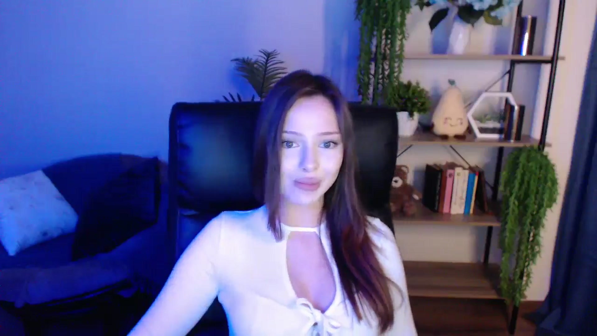 Gallery image thumbnail from KateManelli's myfreecams stream on, 03/14/2025, 14:35 image 16 of 20