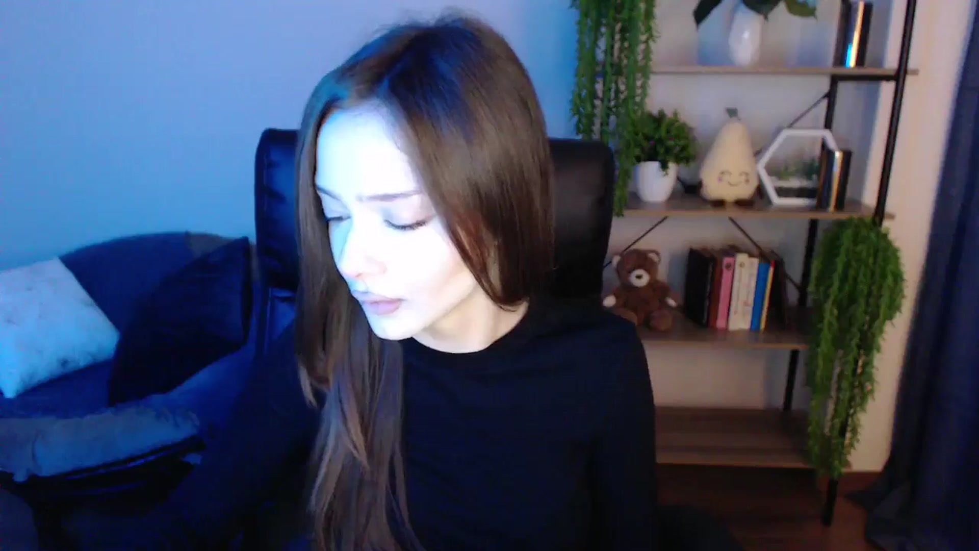 Gallery image thumbnail from KateManelli's myfreecams stream on, 03/15/2025, 09:51 image 13 of 20