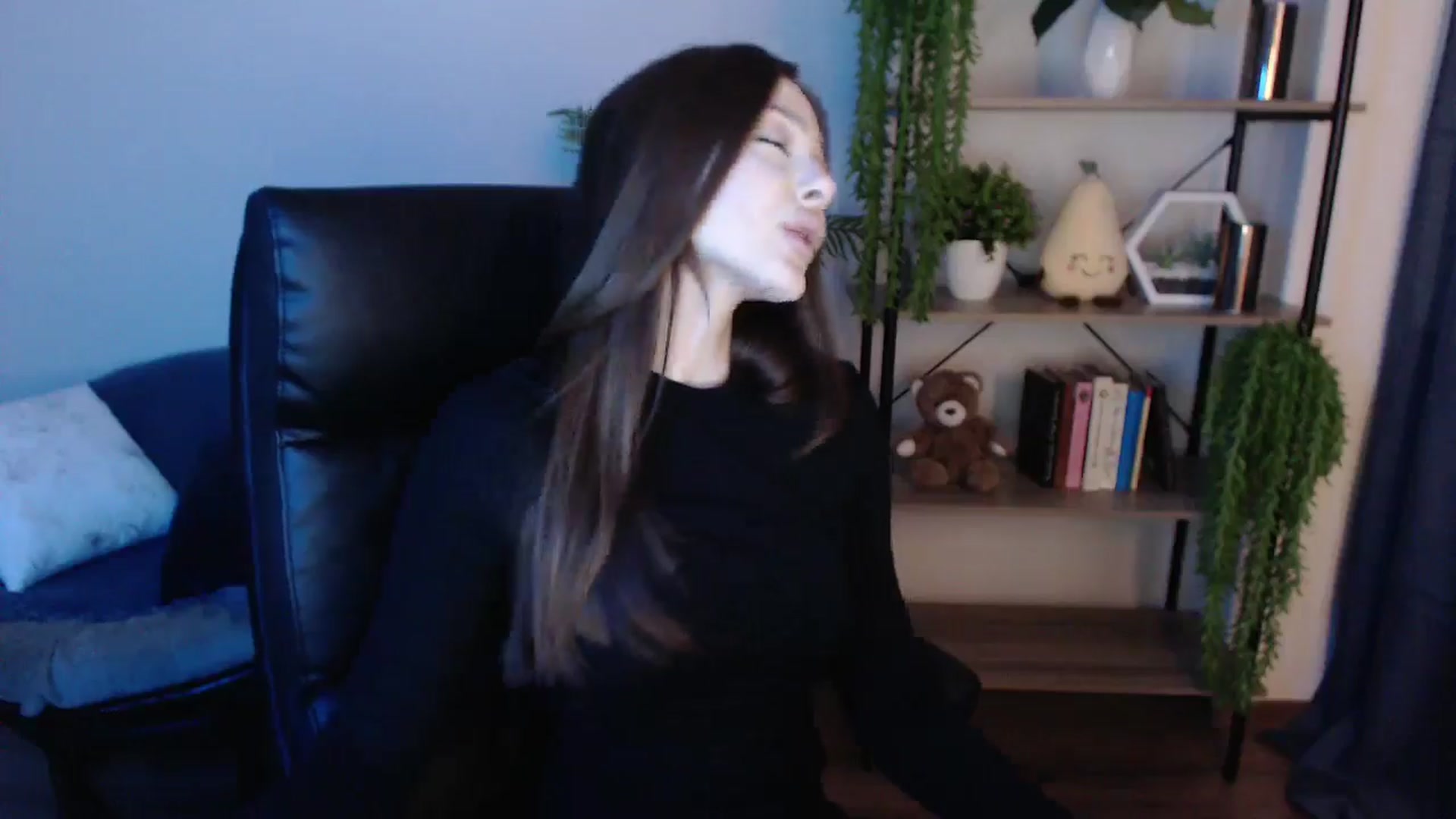 Gallery image thumbnail from KateManelli's myfreecams stream on, 03/15/2025, 09:51 image 5 of 20