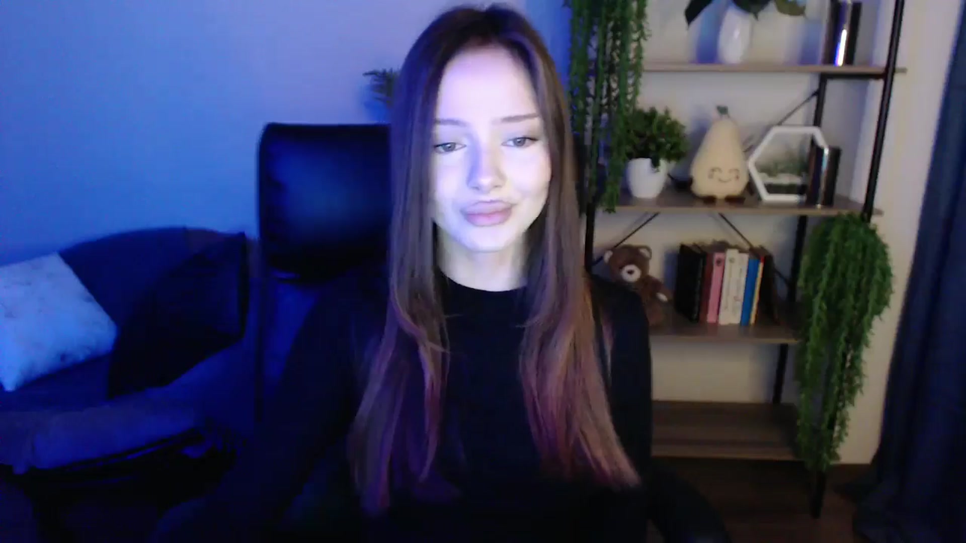 Gallery image thumbnail from KateManelli's myfreecams stream on, 03/15/2025, 10:34 image 10 of 20