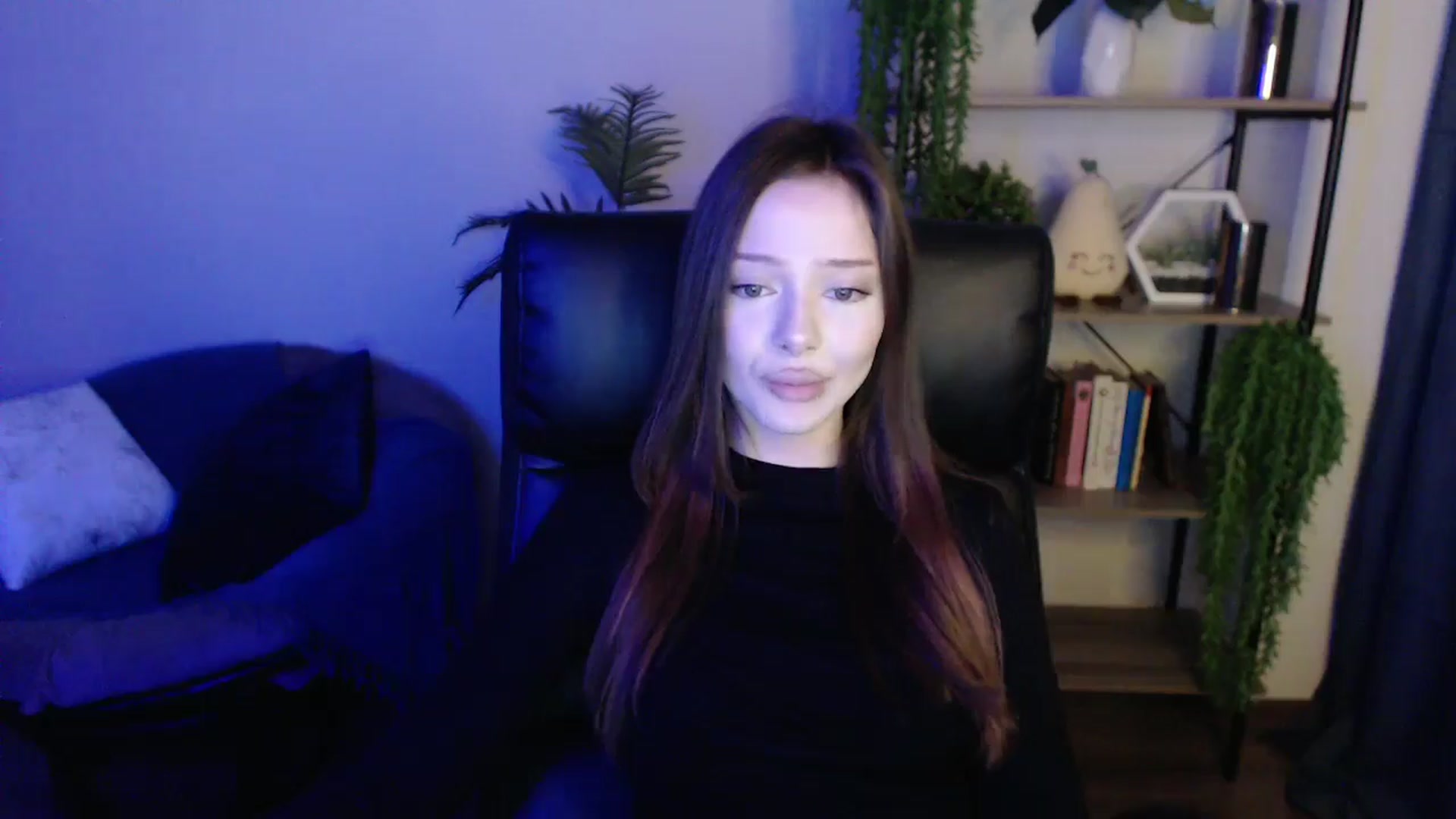 Gallery image thumbnail from KateManelli's myfreecams stream on, 03/15/2025, 10:34 image 16 of 20