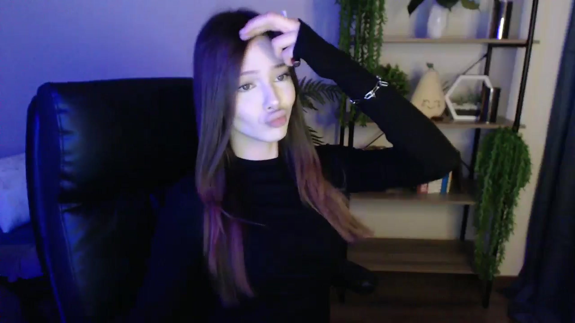 Gallery image thumbnail from KateManelli's myfreecams stream on, 03/15/2025, 10:34 image 3 of 20