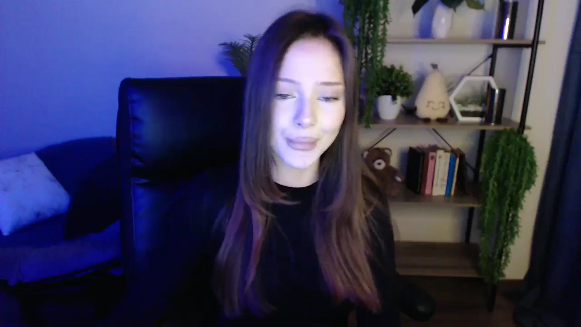 Gallery image thumbnail from KateManelli's myfreecams stream on, 03/15/2025, 10:34 image 13 of 20