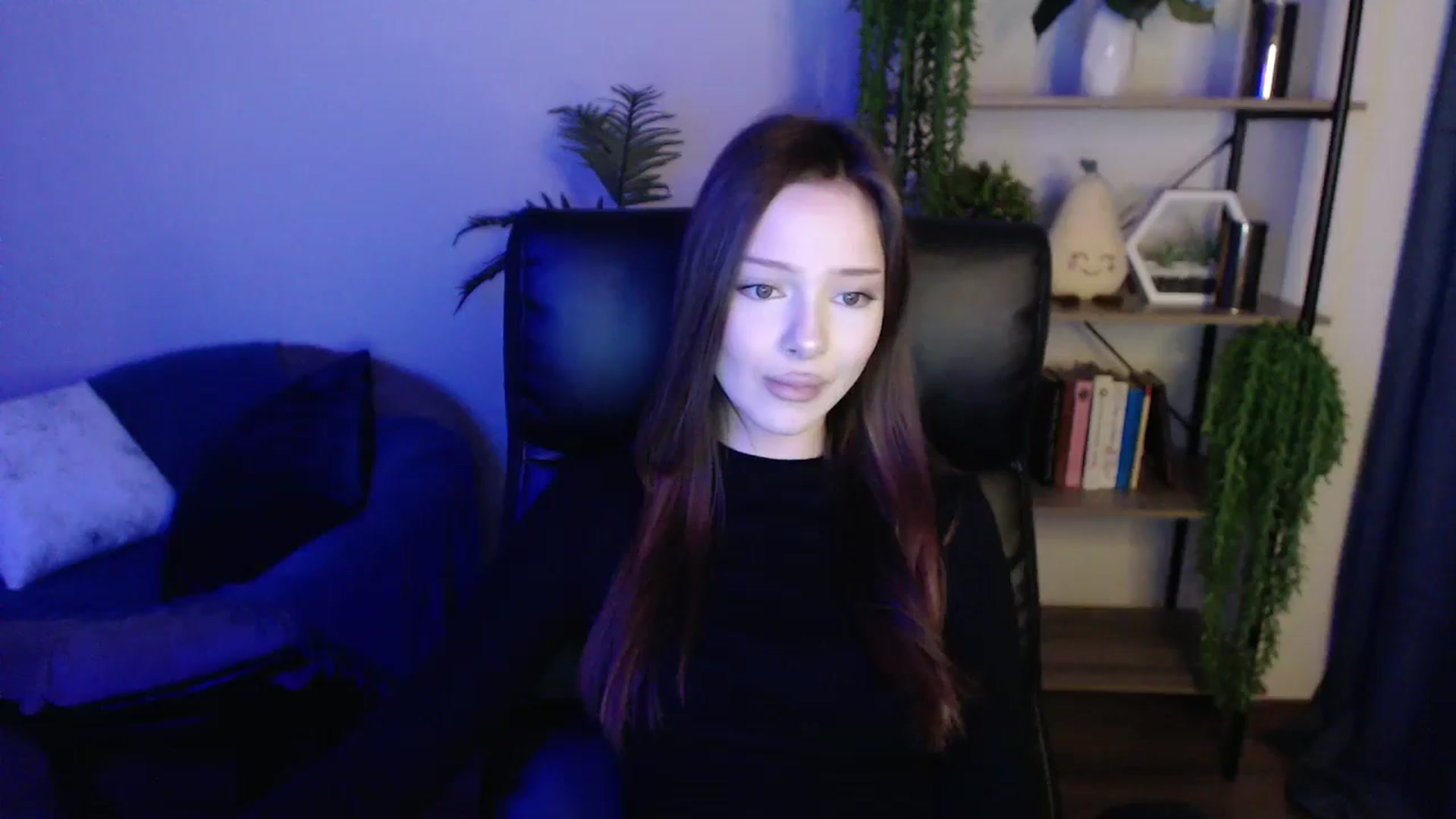 Gallery image thumbnail from KateManelli's myfreecams stream on, 03/15/2025, 10:34 image 14 of 20