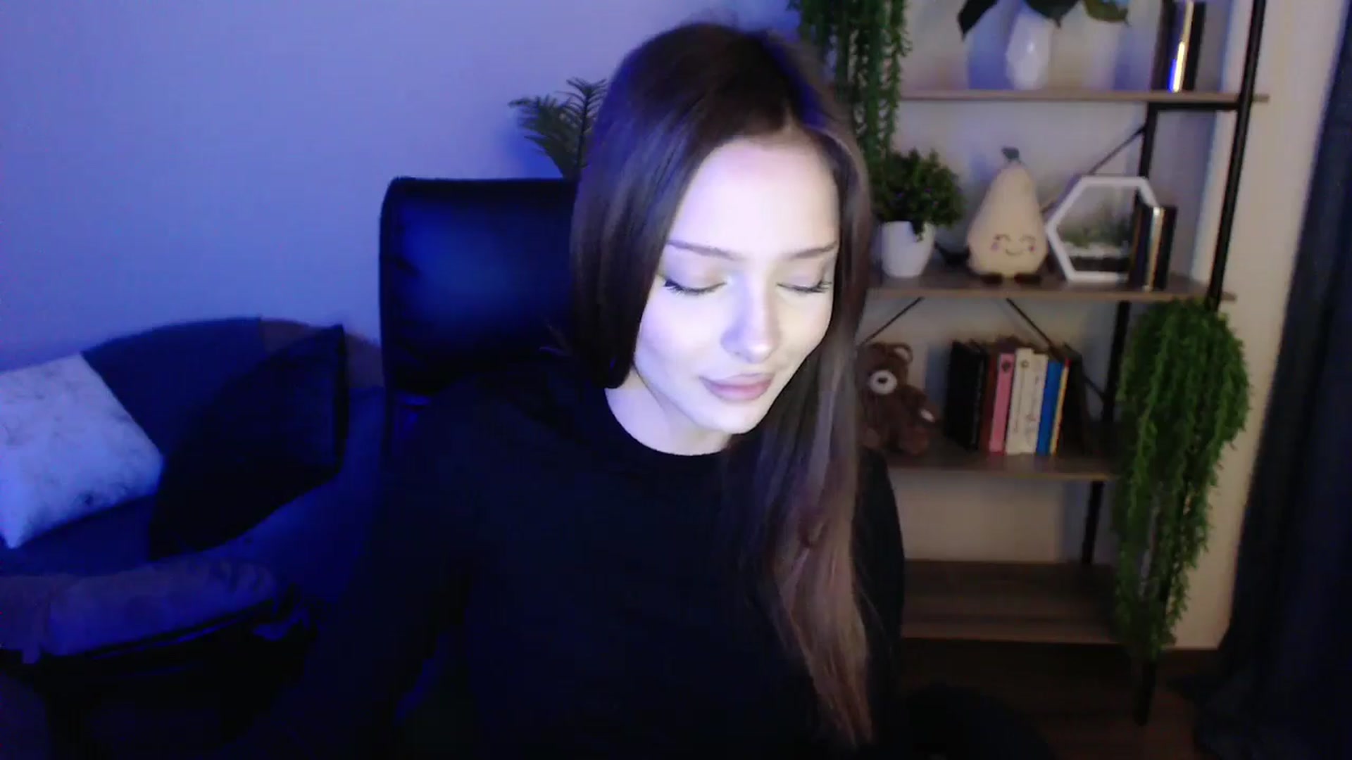 Gallery image thumbnail from KateManelli's myfreecams stream on, 03/15/2025, 12:27 image 4 of 20
